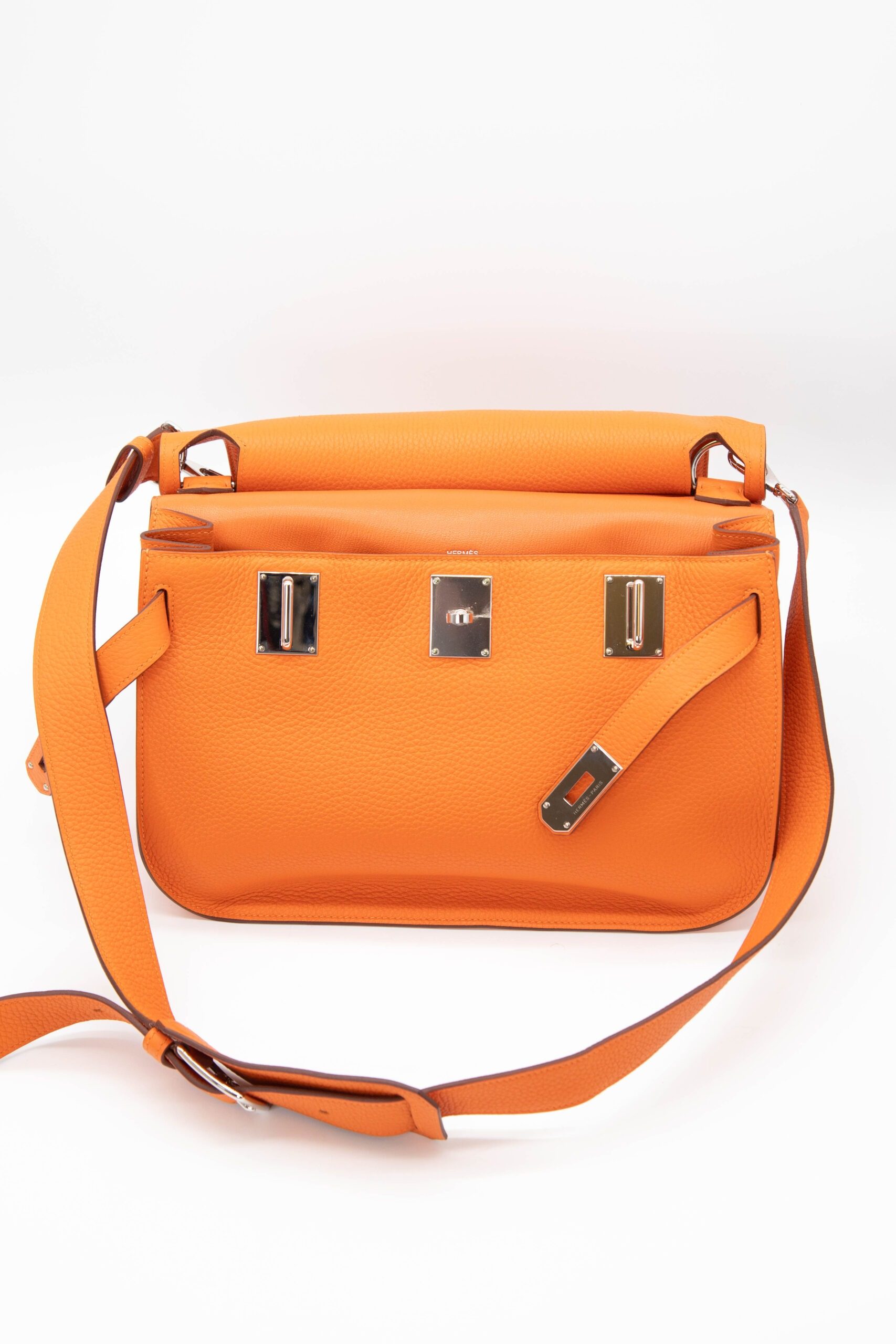 Thumbnail of http://Hermès%20„Jypsière“%20Umhängetasche%20in%20Orange