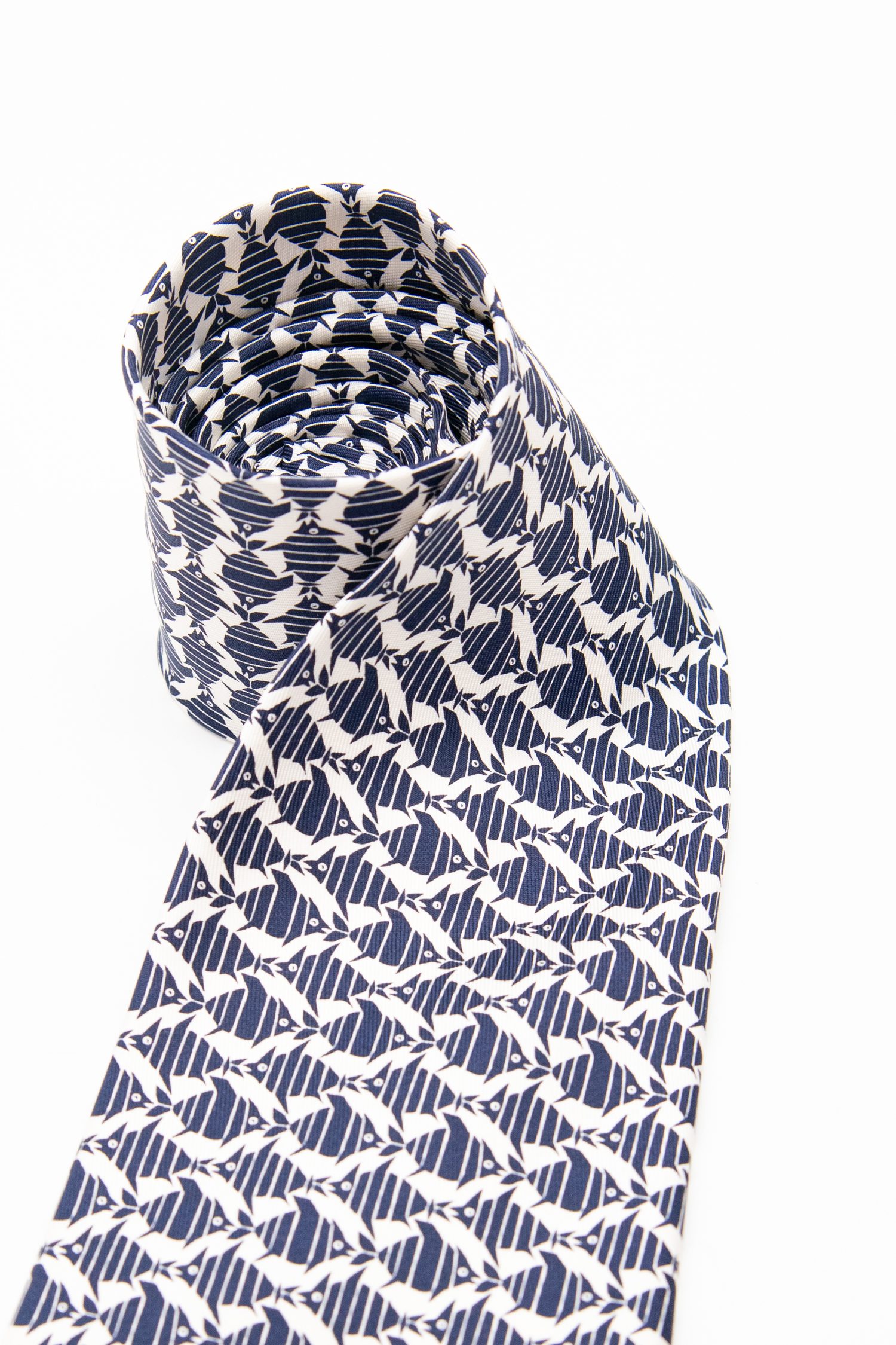 Thumbnail of http://Hermès%20Krawatte%20mit%20Fisch%20Muster%20in%20Dunkelblau