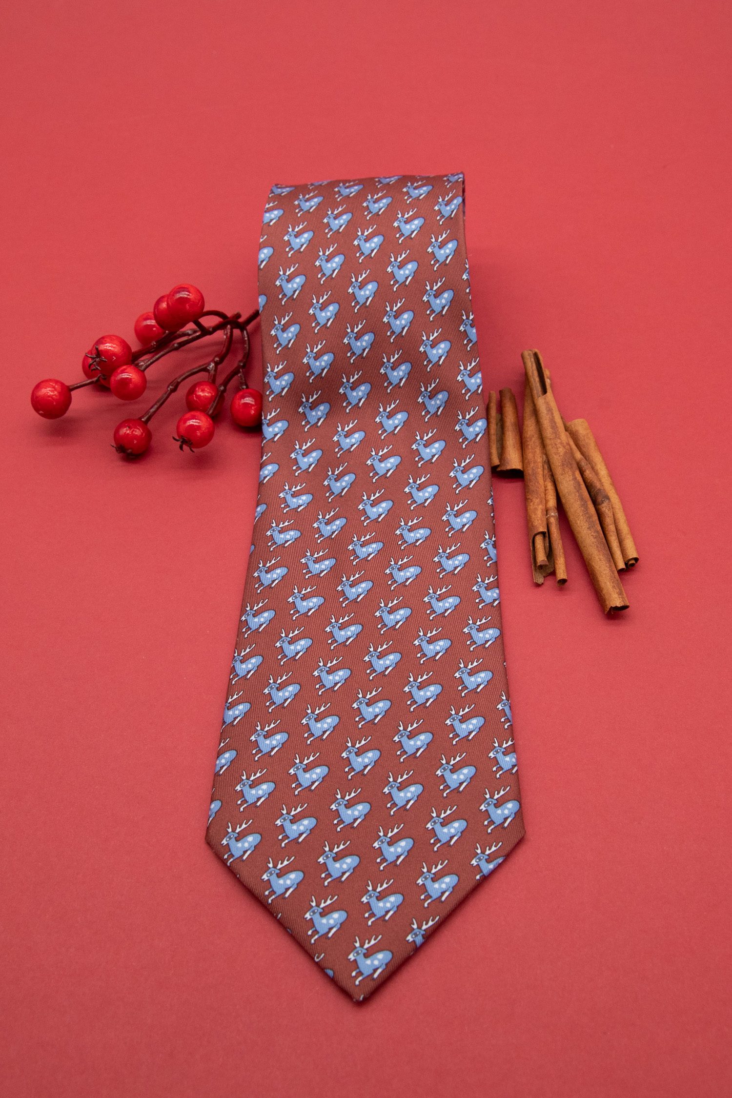 Hermès Krawatte mit Hirsch-Muster in Kastanienbraun und Hellblau