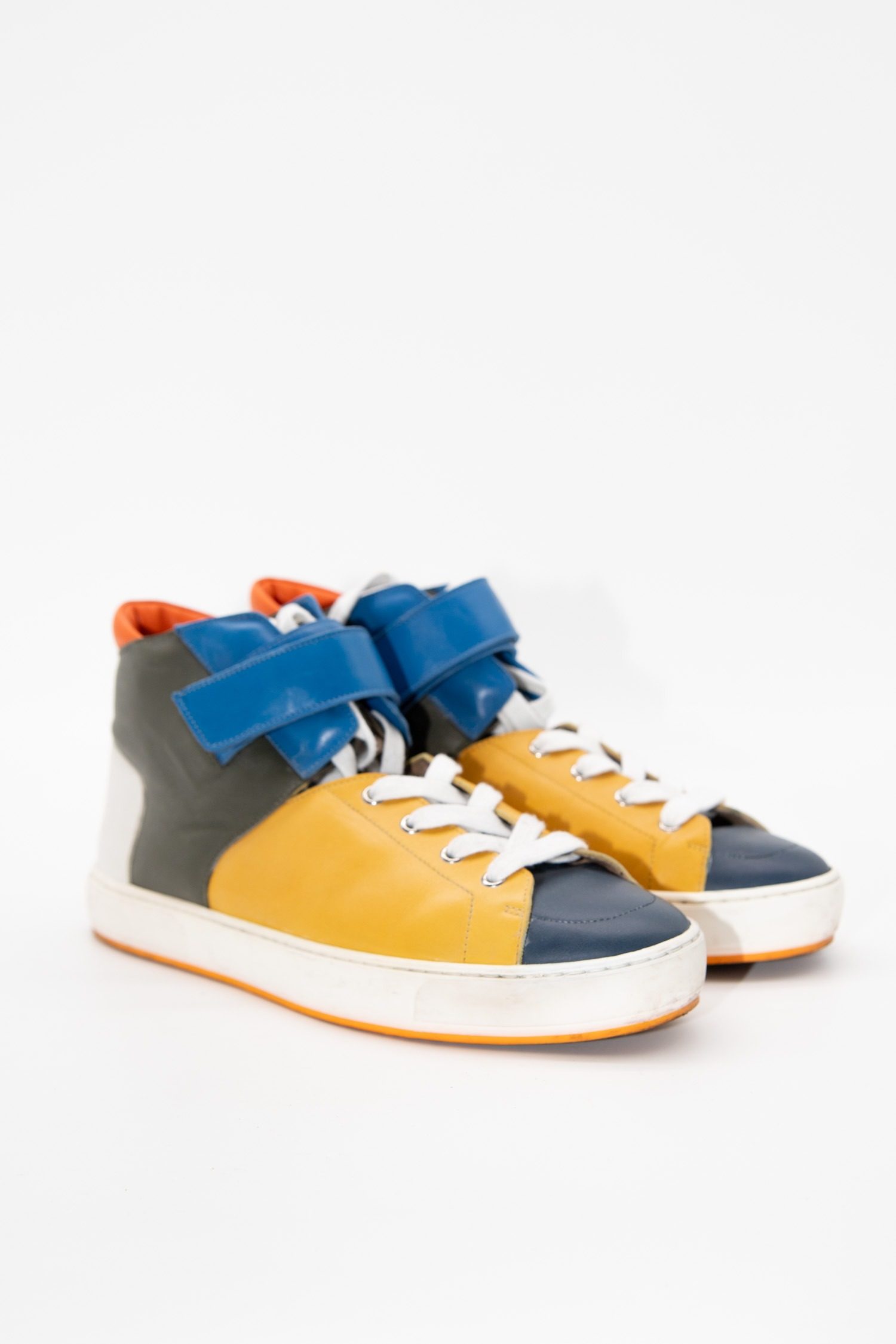 Thumbnail of http://Hermès%20High-Top%20Sneaker%20in%20Bunt