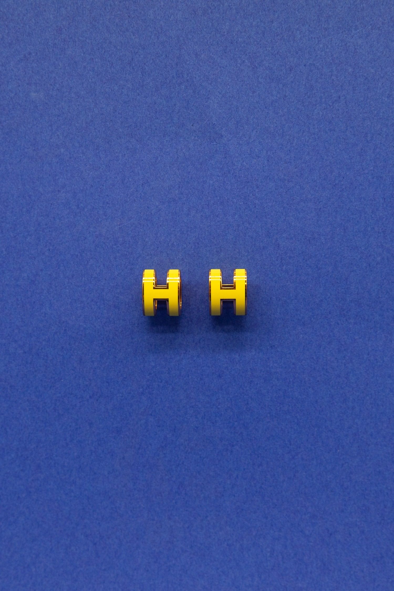 Thumbnail of http://Hermès%20Pop%20H%20Ohrringe%20in%20Gelb%20und%20Gold