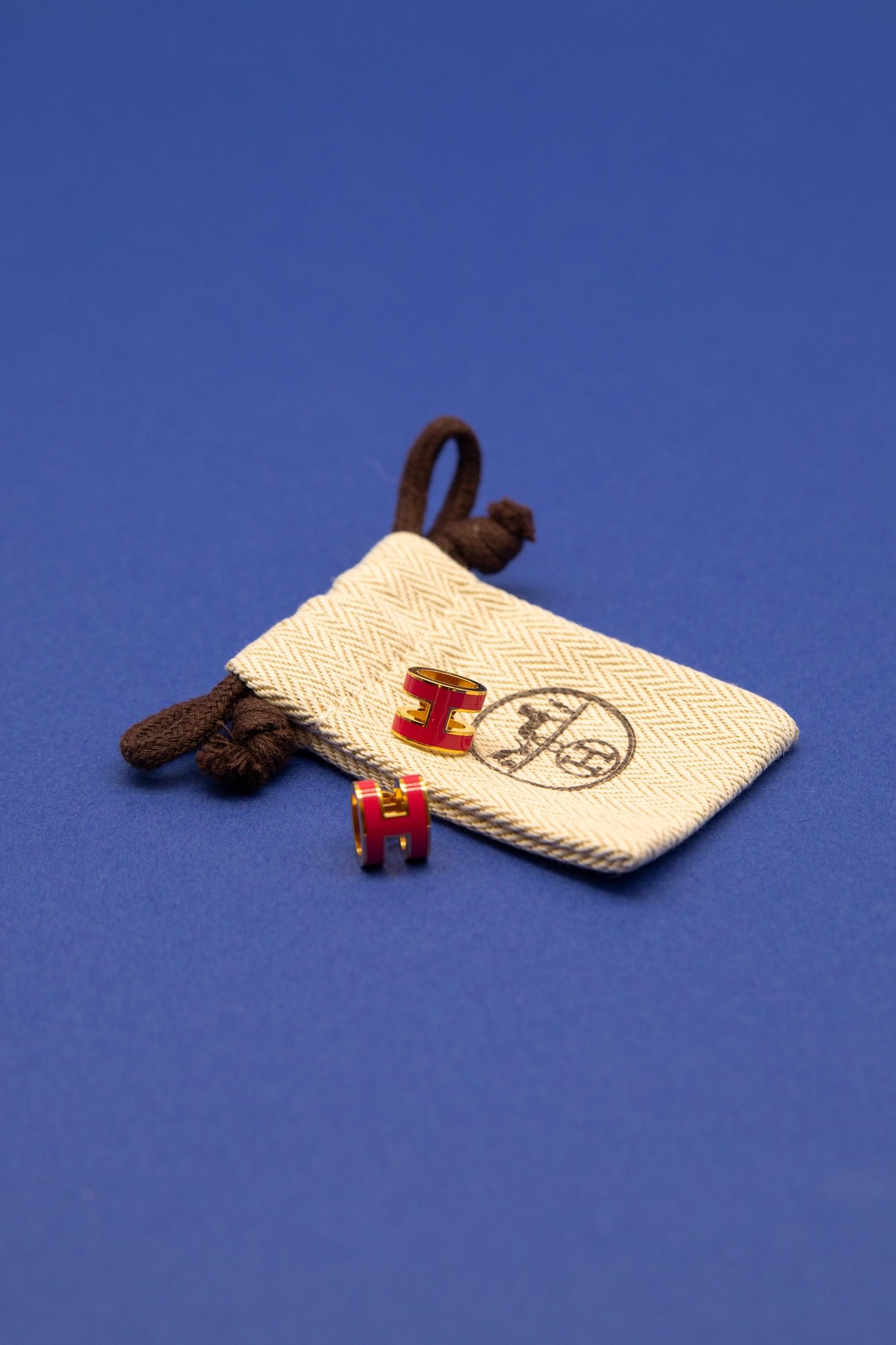 Thumbnail of http://Hermès%20Pop%20H%20Ohrringe%20in%20Pink%20und%20Gold