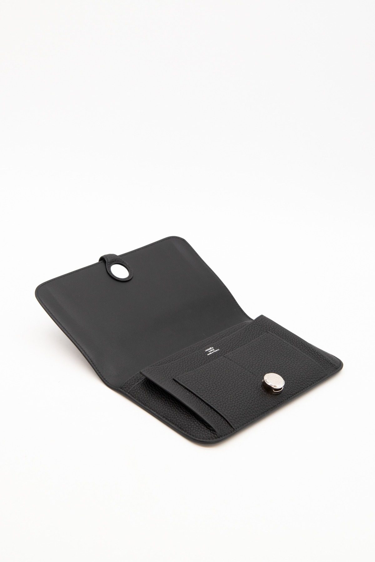 Thumbnail of http://Hermès%20Dogon%20Duo%20Wallet%20Portemonnaie%20in%20Schwarz%20und%20Silber