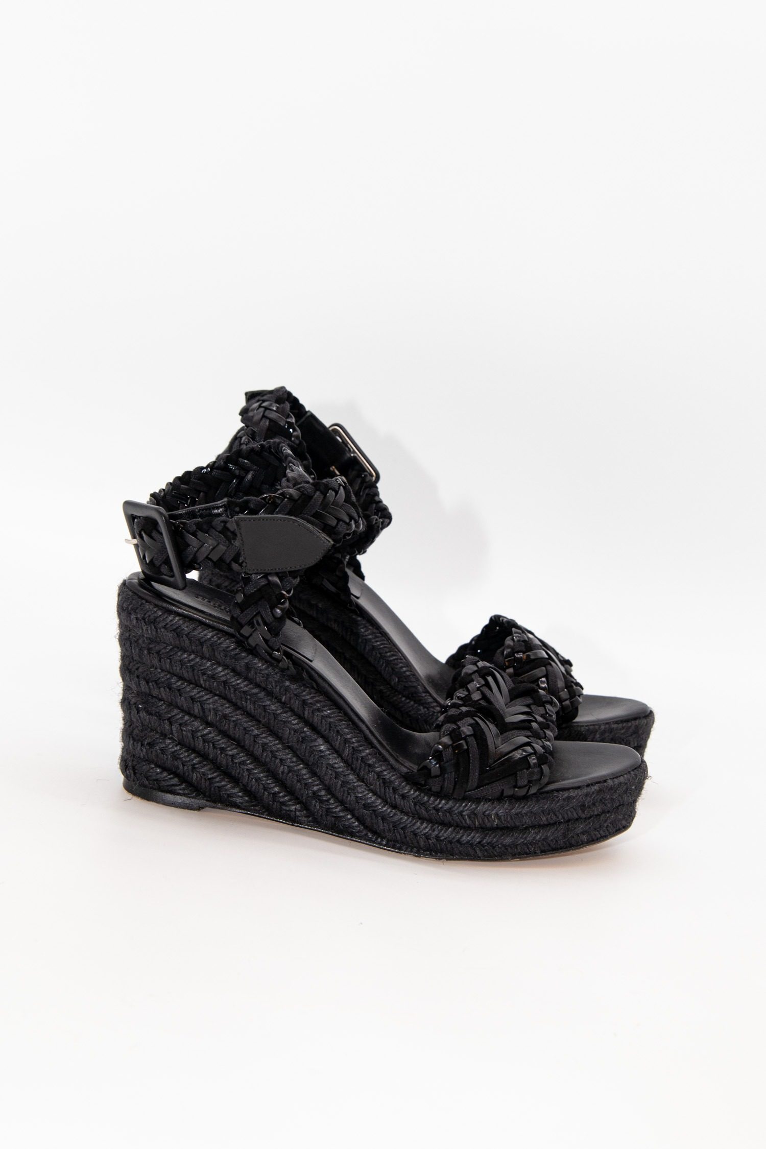 Thumbnail of http://Hermès%20Wedges%20mit%20Flechtdetails%20in%20Schwarz