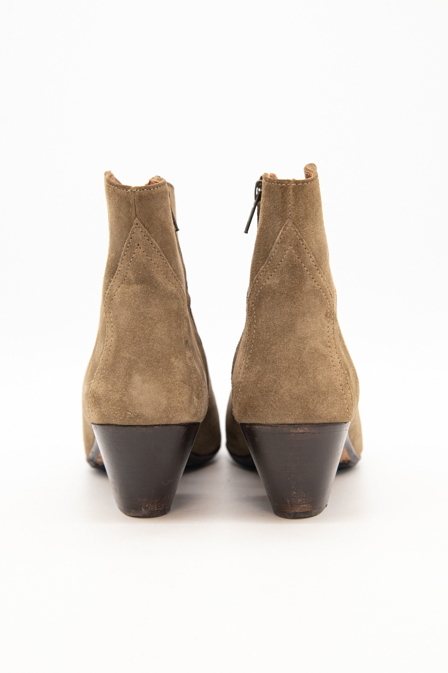 Thumbnail of http://Isabel%20Marant%20Cowboy%20Boot%20Stiefeletten%20in%20Beige