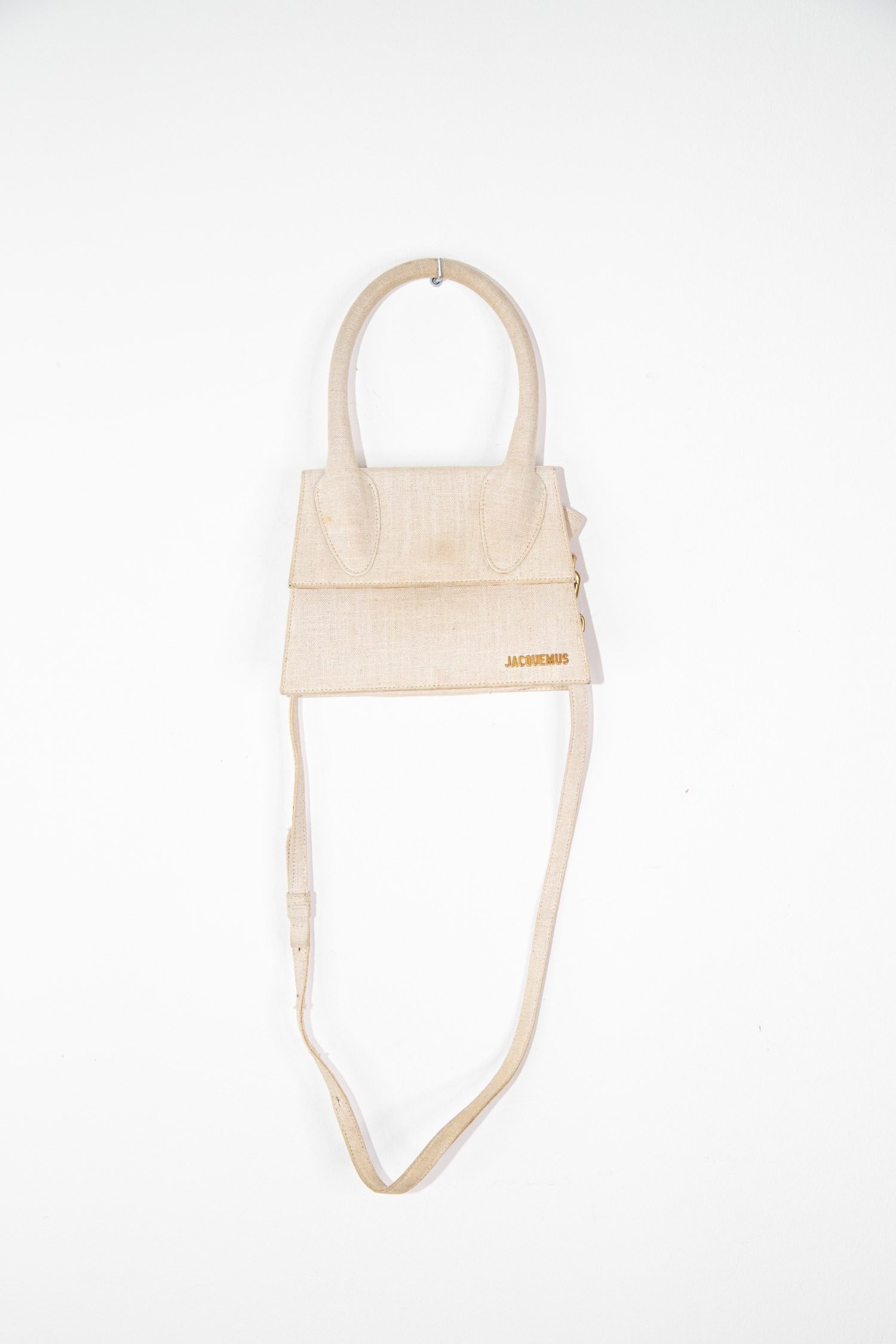 Thumbnail of http://Jacquemus%20Le%20Chiquito%20große%20Handtasche%20in%20Hellbeige
