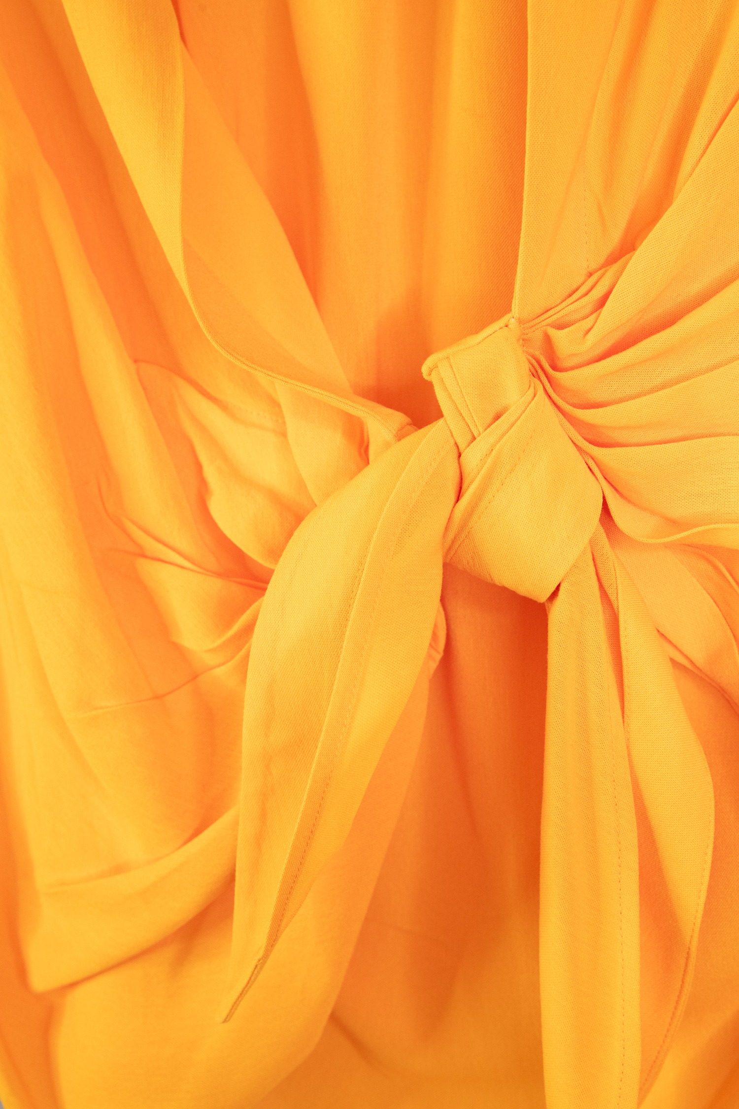 Thumbnail of http://Jacquemus%20La%20Chemise%20Bahia%20Bluse%20in%20Orange
