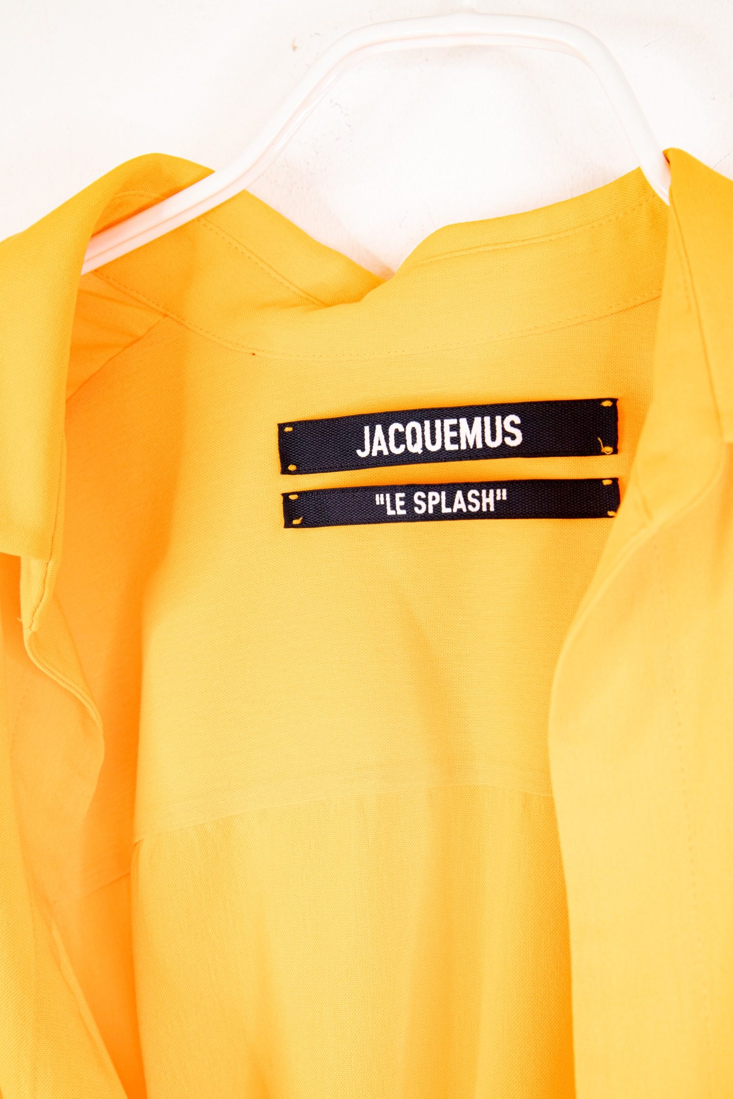 Thumbnail of http://Jacquemus%20La%20Chemise%20Bahia%20Bluse%20in%20Orange