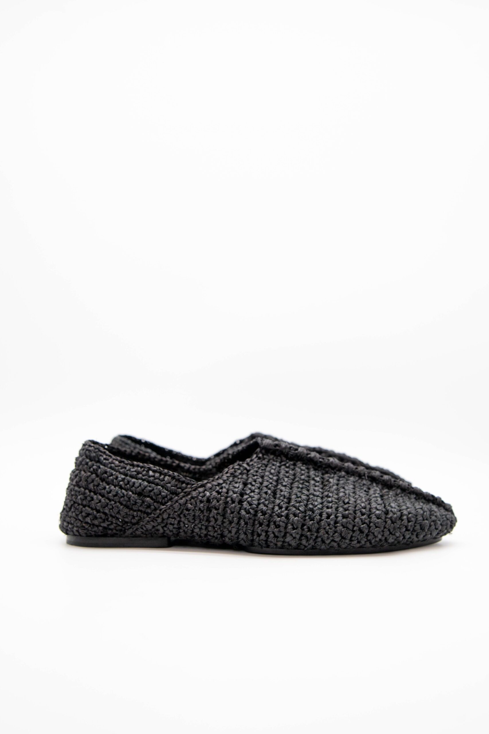 Thumbnail of http://Jil%20Sander%20Slipper%20mit%20Häkelmuster%20in%20Schwarz