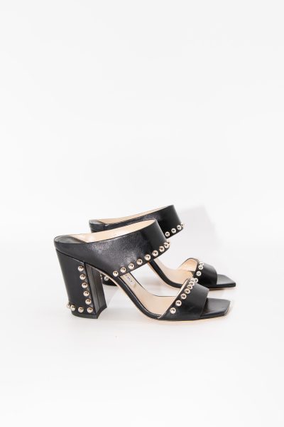 Jimmy Choo Sandaletten mit Nieten in Schwarz