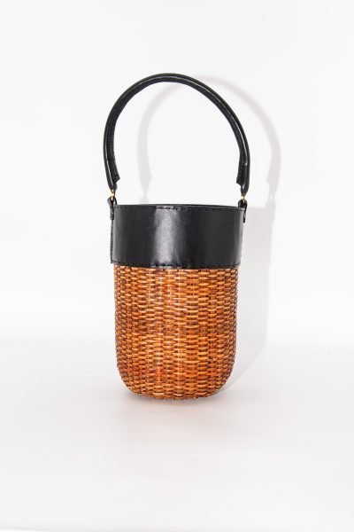 Kayu "Straw Bucket" Korbtasche in Braun und Schwarz