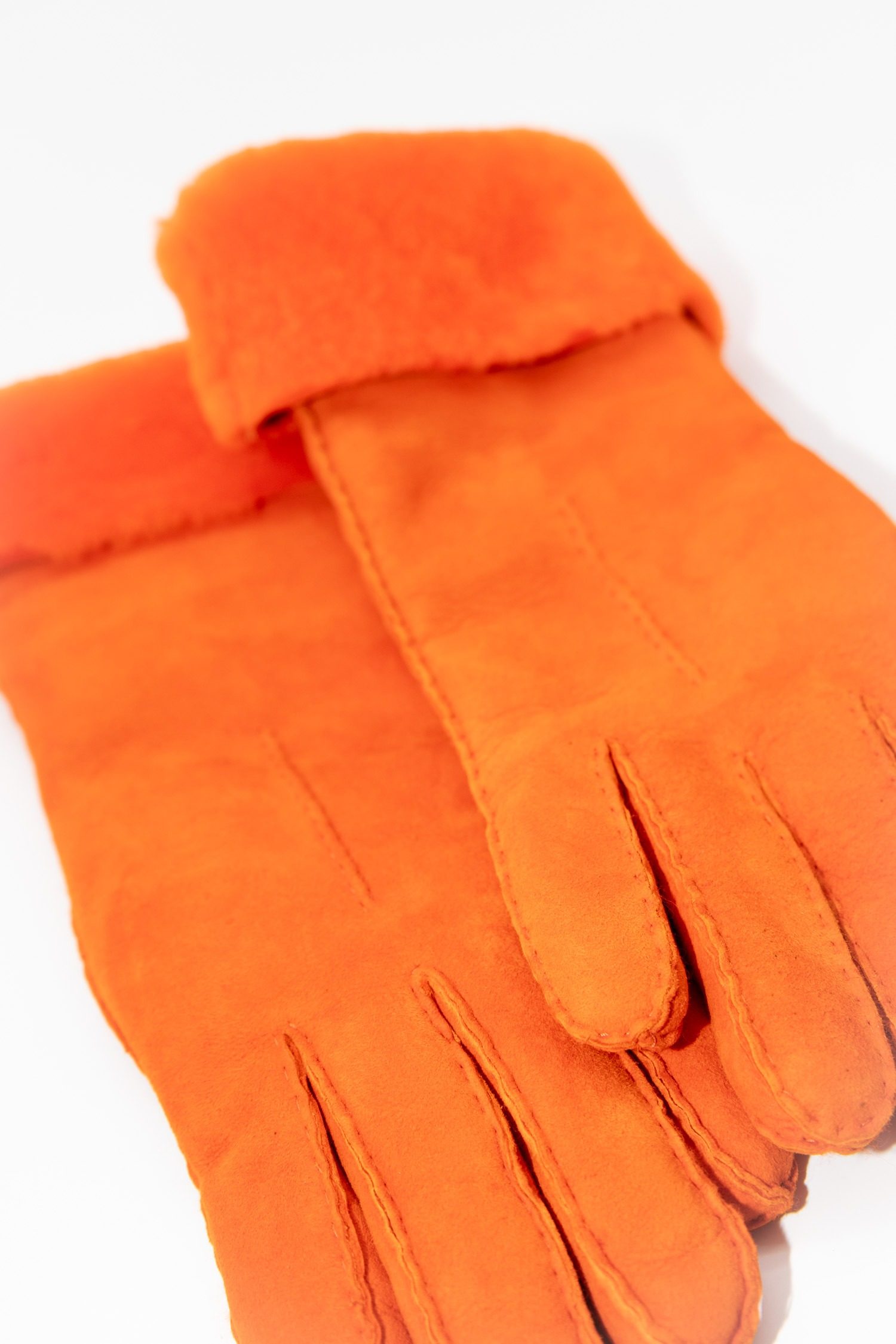 Thumbnail of http://Kenzo%20Handschuhe%20aus%20Lammfell%20in%20Orange