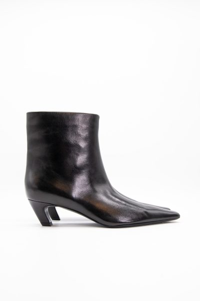 Khaite "Arizona" Stiefeletten aus Leder in Schwarz