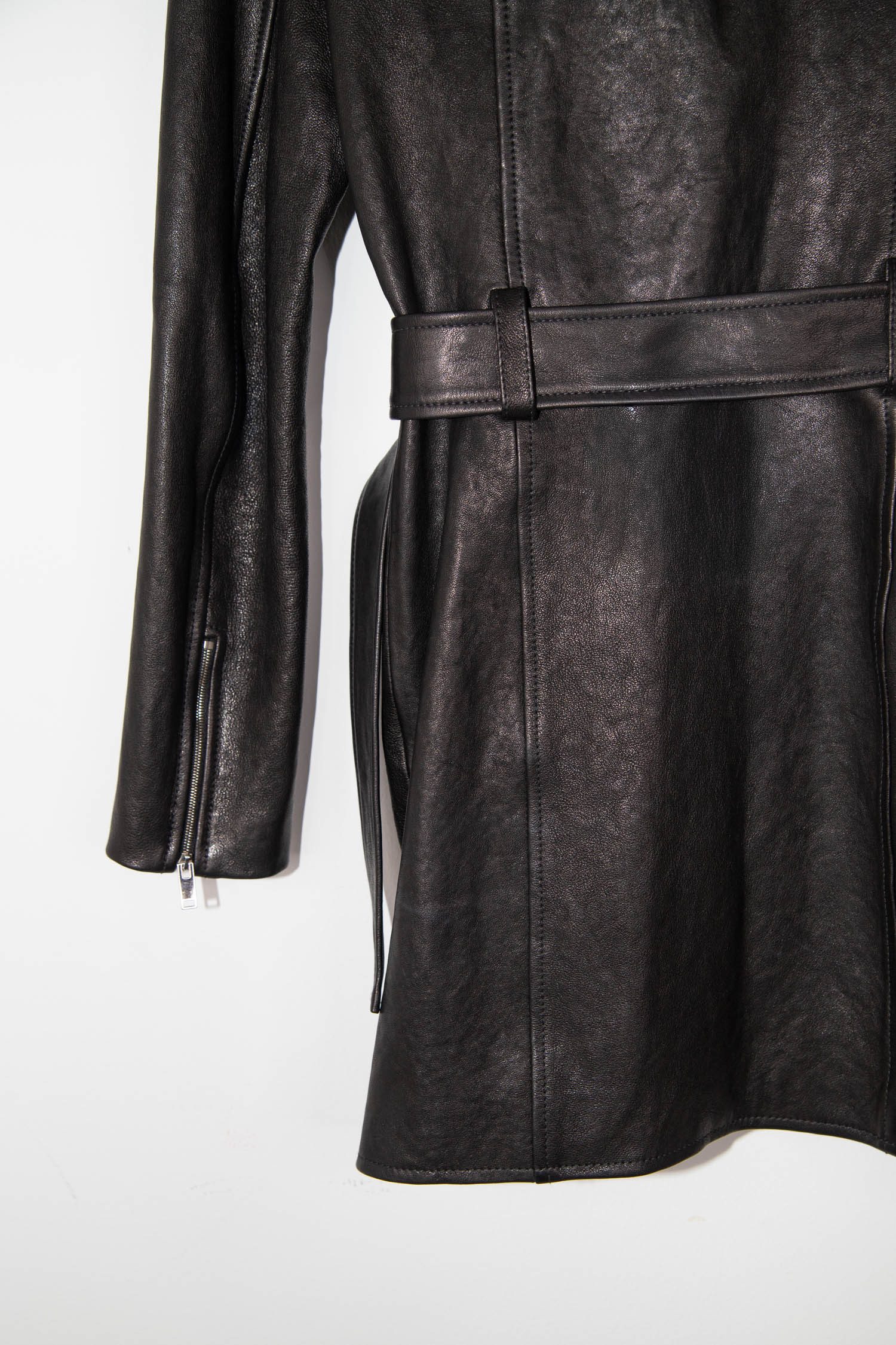 Khaite Minikleid "Nuelle" aus Leder in Schwarz