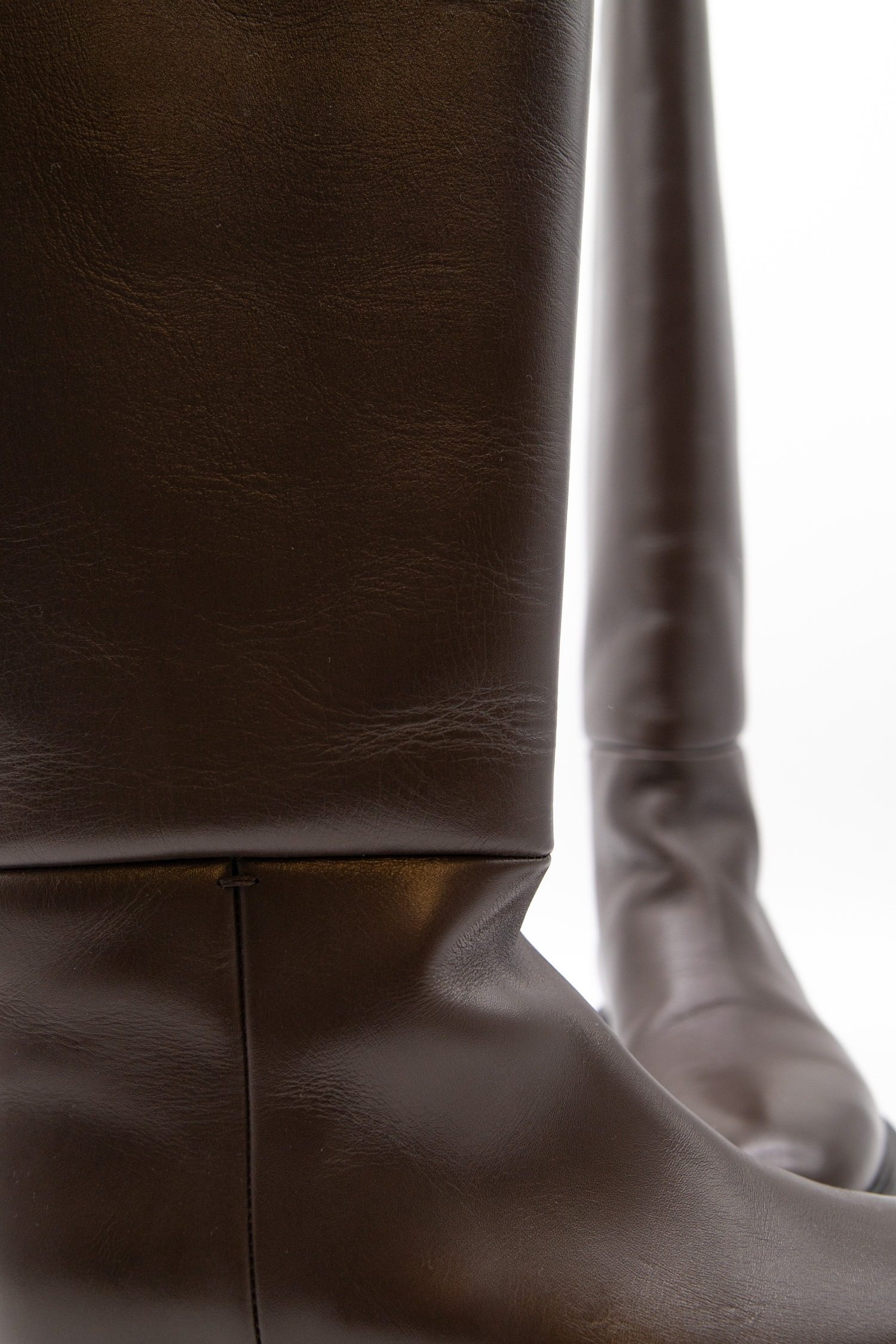 Thumbnail of http://Khaite%20Derby%20Boots%20Stiefel%20in%20Dunkelbraun