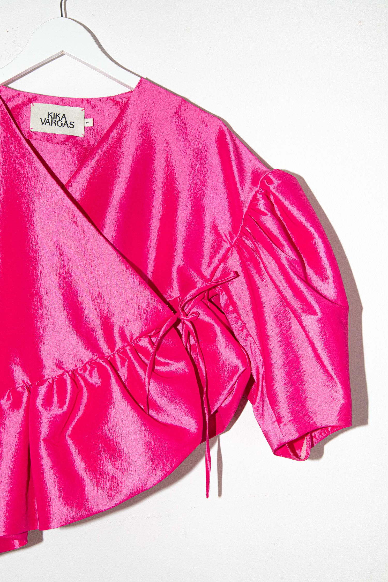 Thumbnail of http://Kika%20Vargas%20Wickelbluse%20in%20Pink