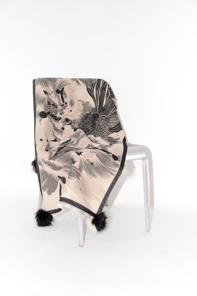 La Fiorentina Schal mit Pompoms in Schwarz und Beige