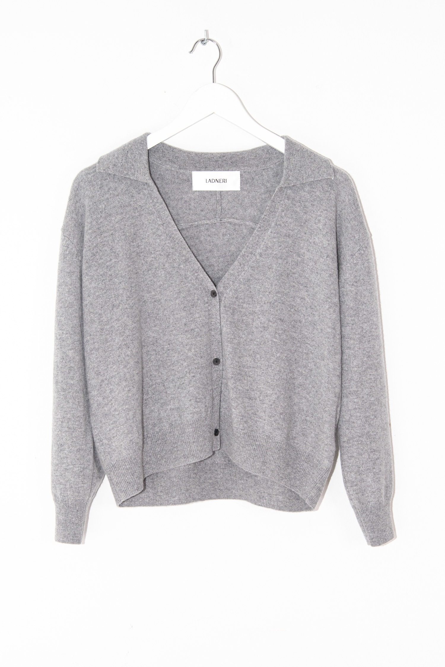Thumbnail of http://Ladneri%20Strickjacke%20mit%20Kragen%20in%20Grau