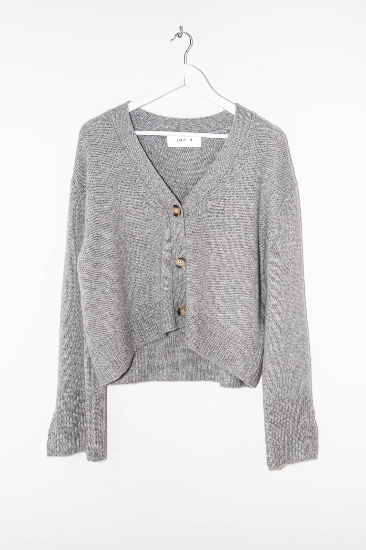 Thumbnail of http://Ladneri%20kurze%20Strickjacke%20in%20Grau