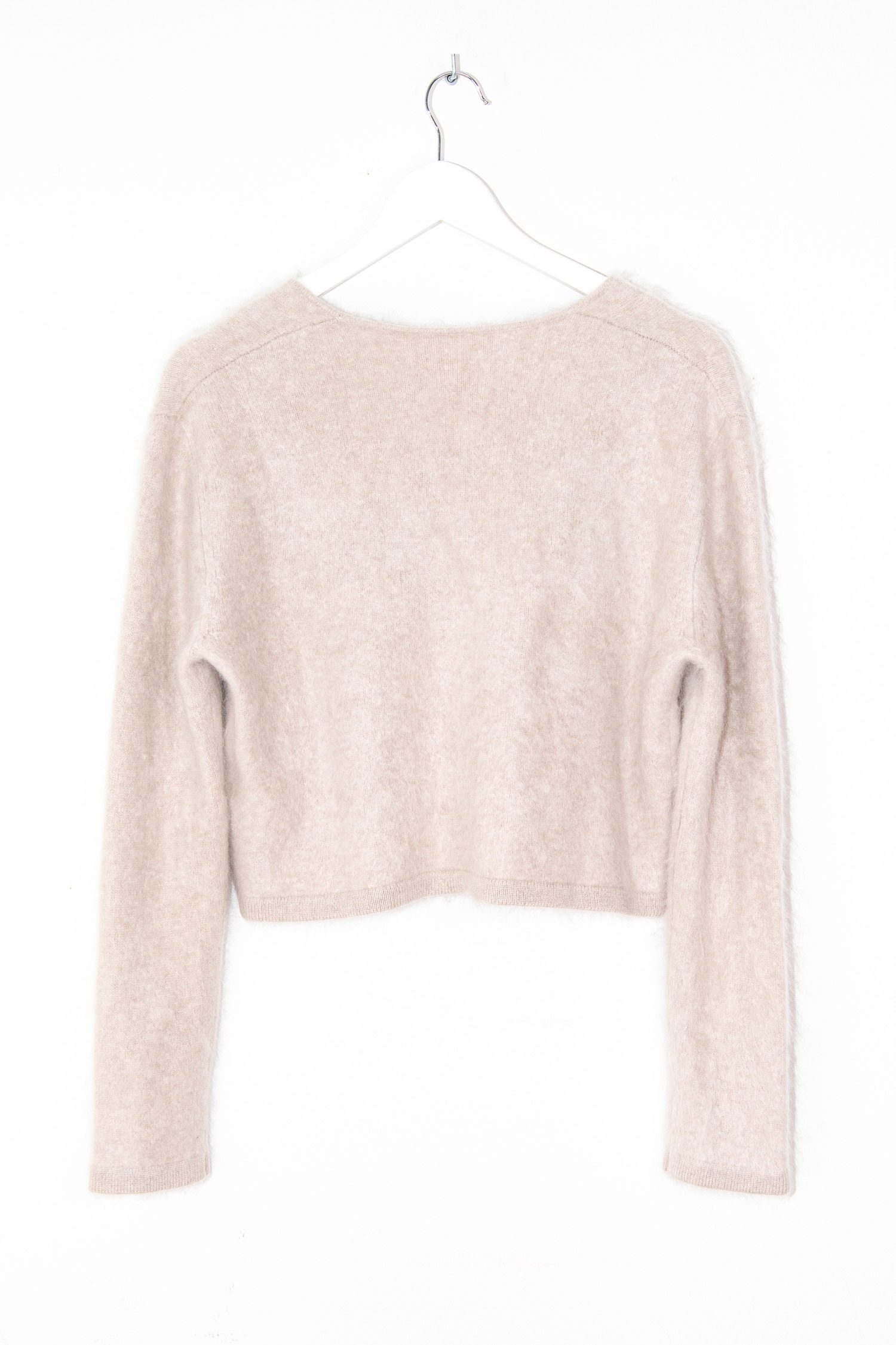 Thumbnail of http://Lisa%20Yang%20Filippa%20kurze%20Strickjacke%20in%20Hellbeige