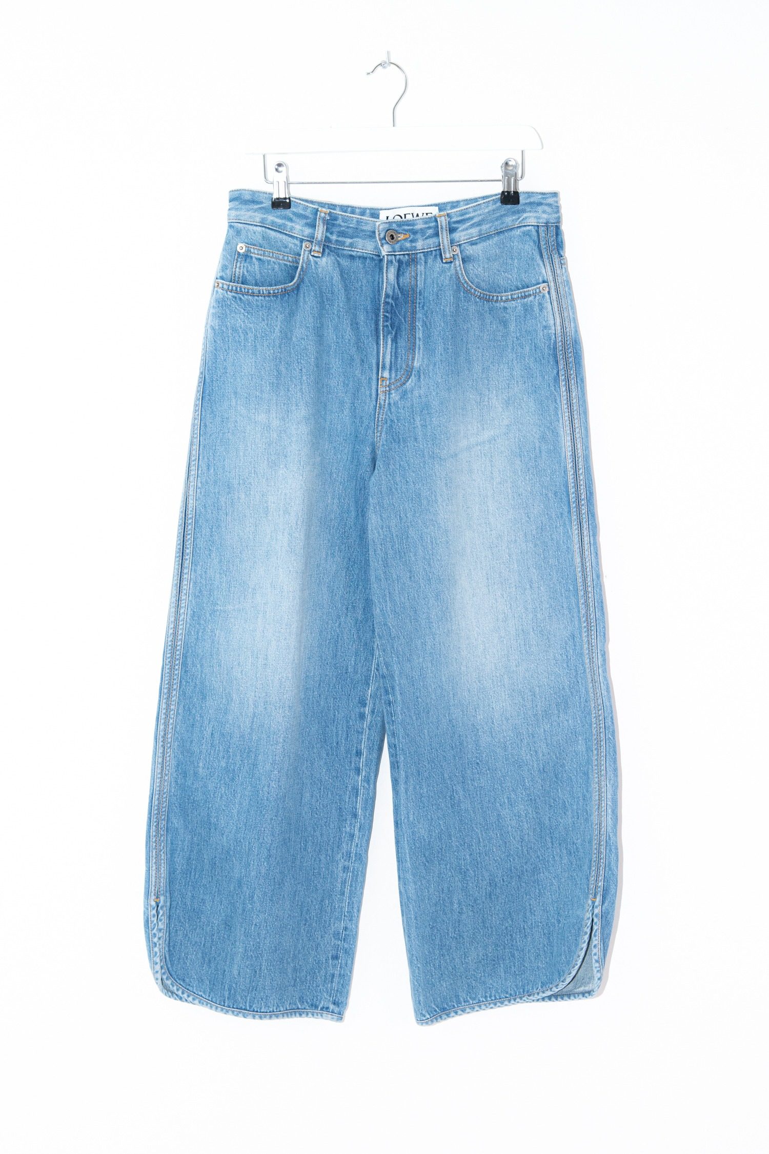 Thumbnail of http://Loewe%20Jeans%20mit%20Schlitz%20in%20Hellblau