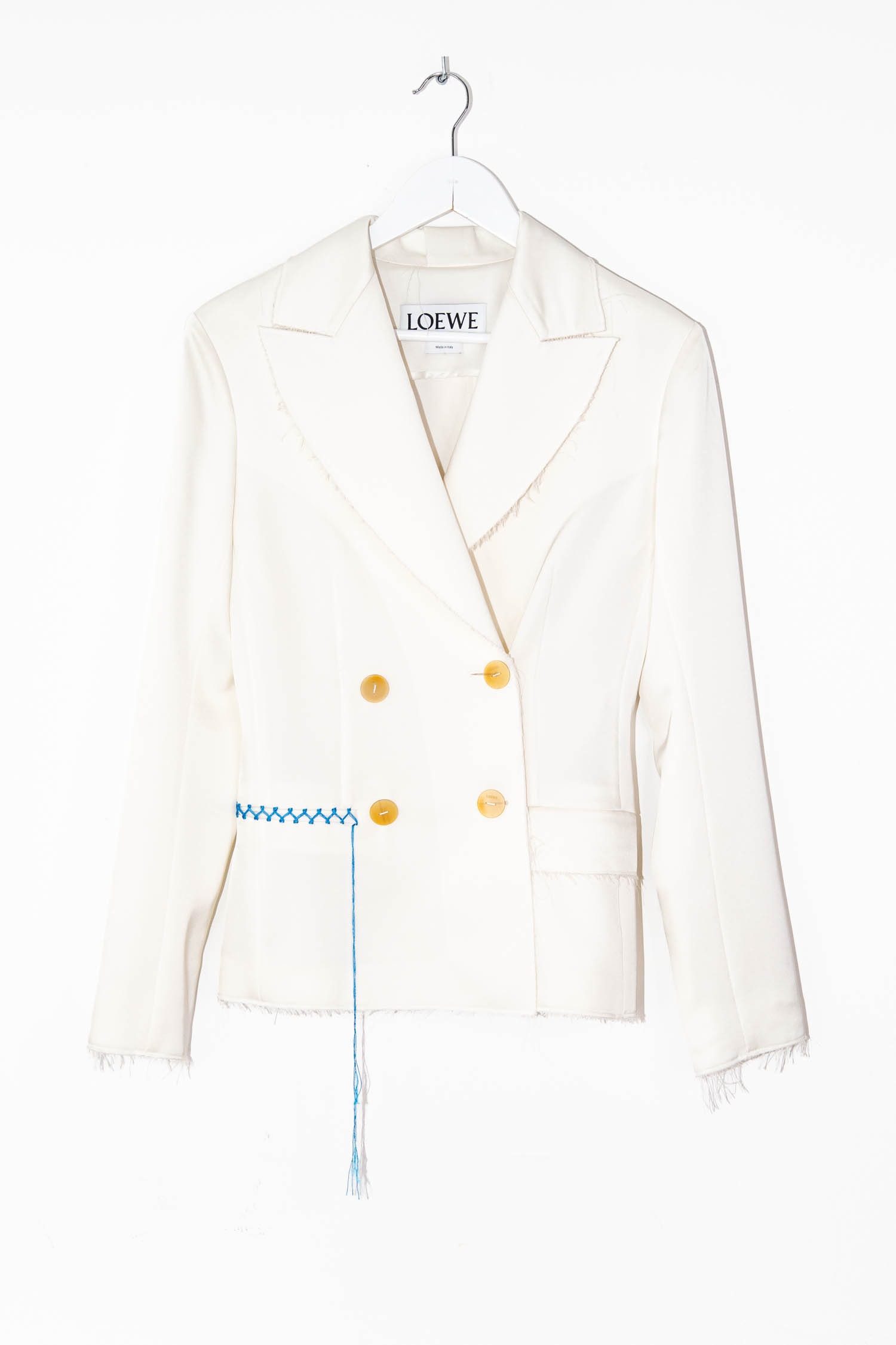 Thumbnail of http://Loewe%20Blazer%20in%20Weiß%20mit%20Nahtdetails