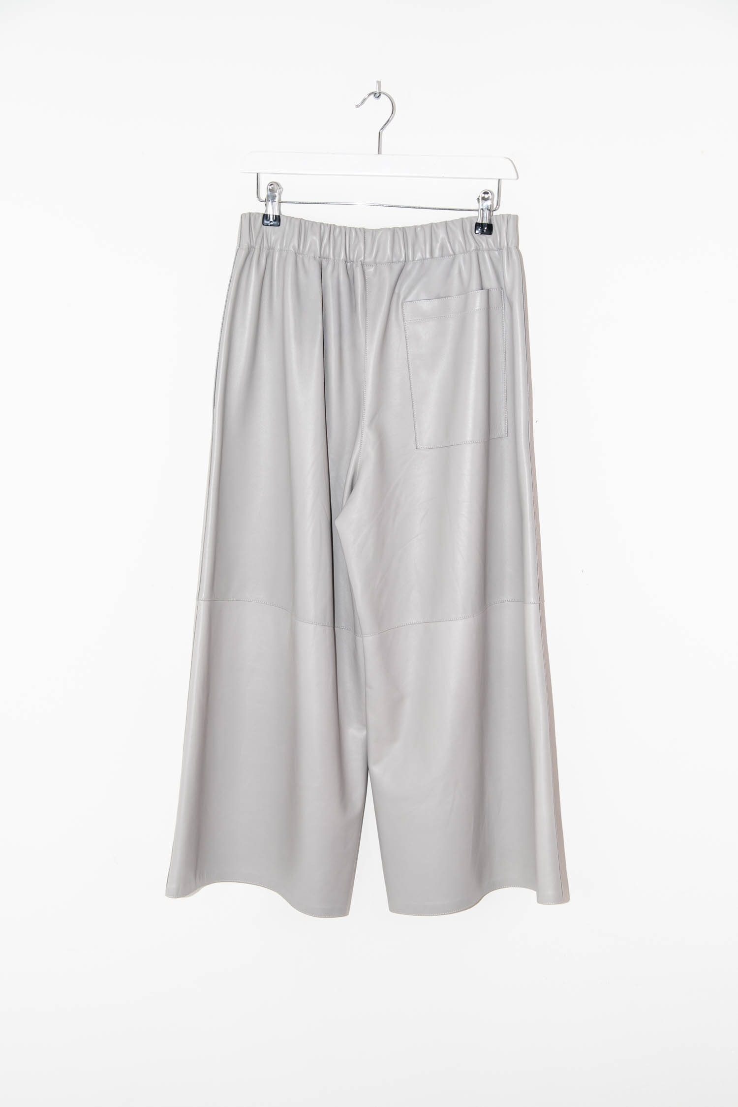 Thumbnail of http://Loewe%20Culotte%20Lederhose%20in%20Hellgrau