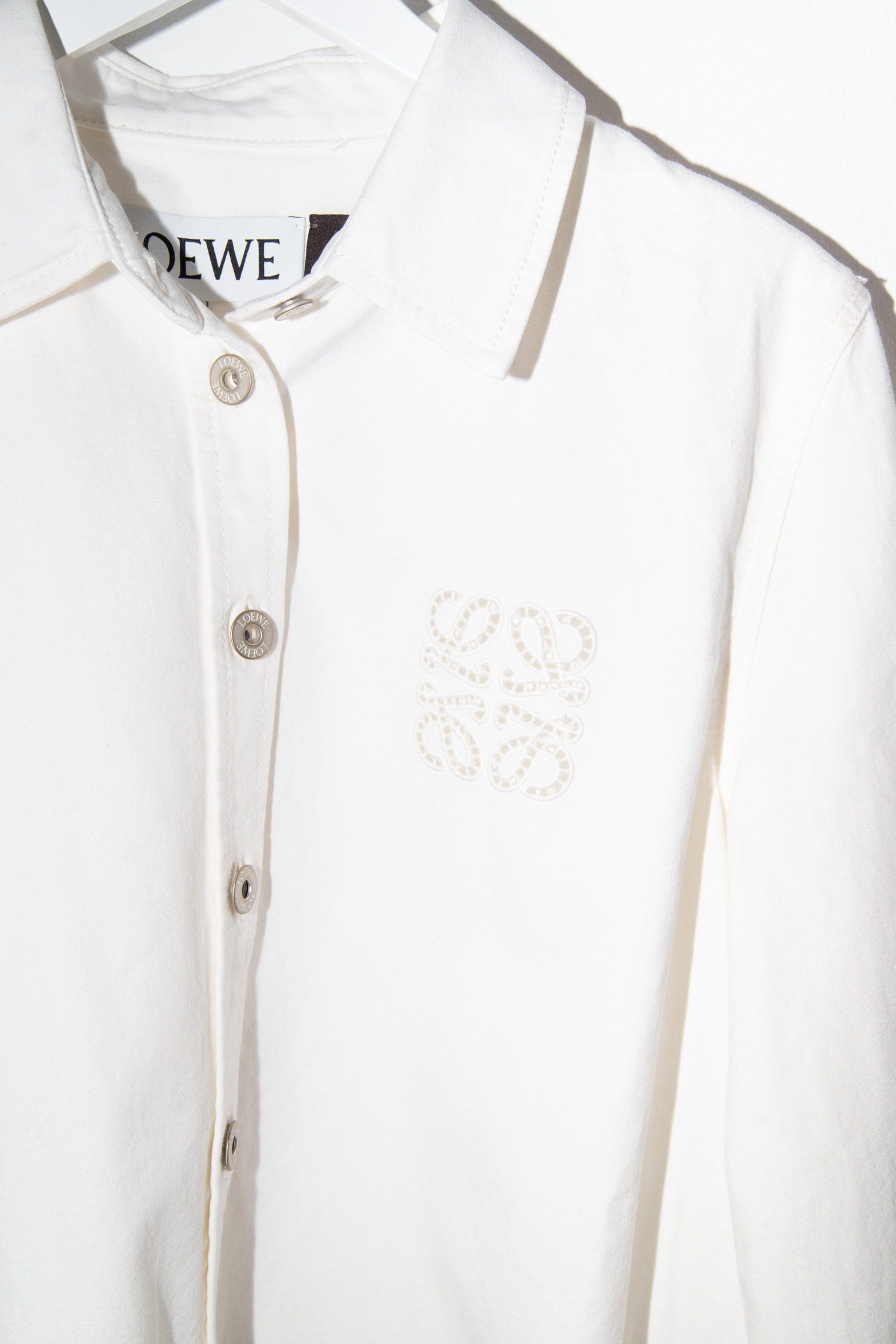 Thumbnail of http://Loewe%20Paula's%20Ibiza%20Anagram%20Hemd%20in%20Cremeweiß