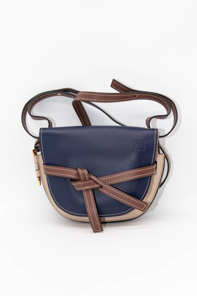 Loewe "Gate" Umhängetasche in Dunkelblau und Beige
