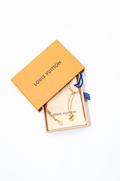 Louis Vuitton "LV & Me" Halskette Buchstabe S in Gold