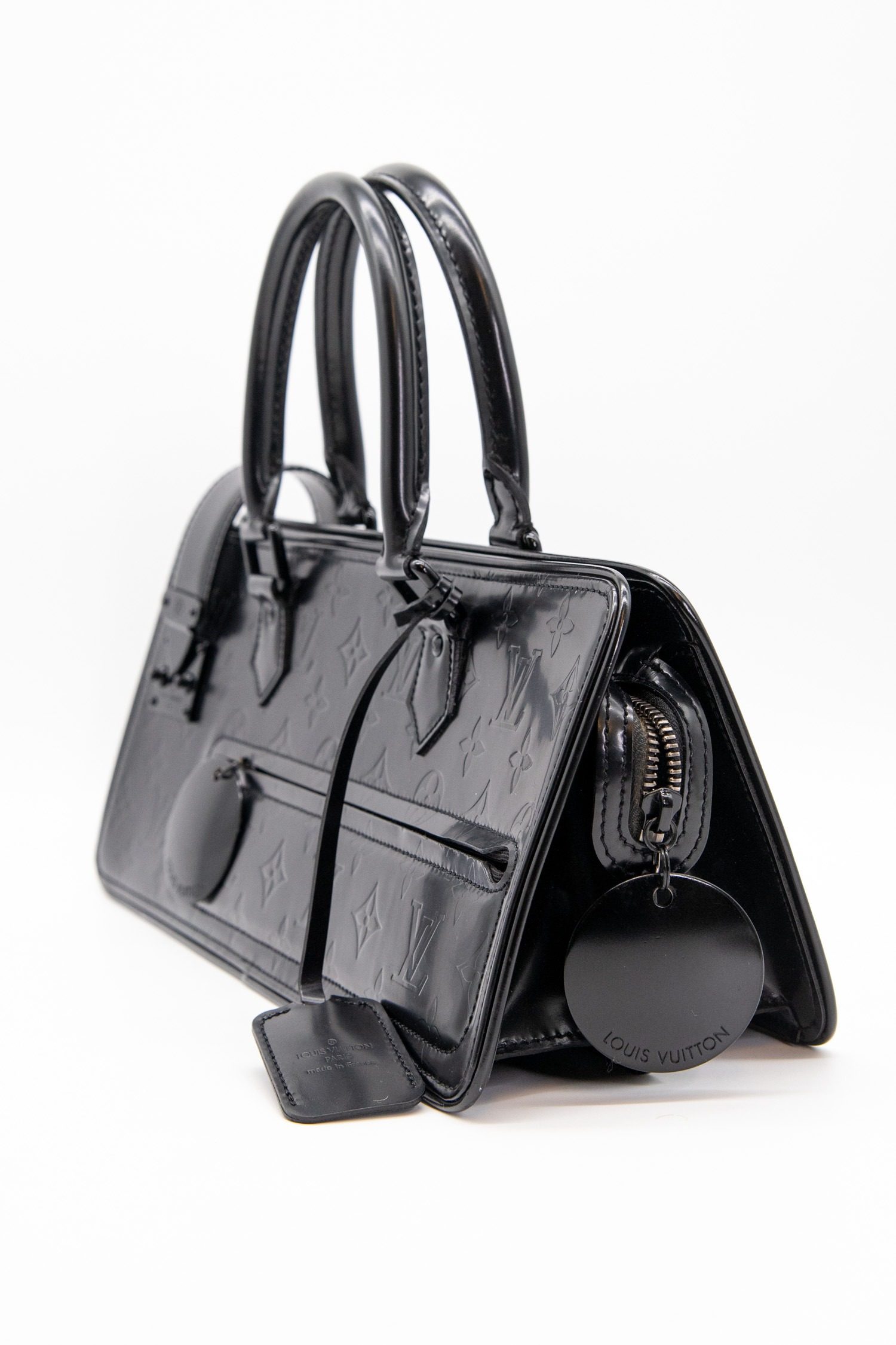 Thumbnail of http://Louis%20Vuitton%20Op%20Art%20Longuy%20Handtasche%20in%20Schwarz