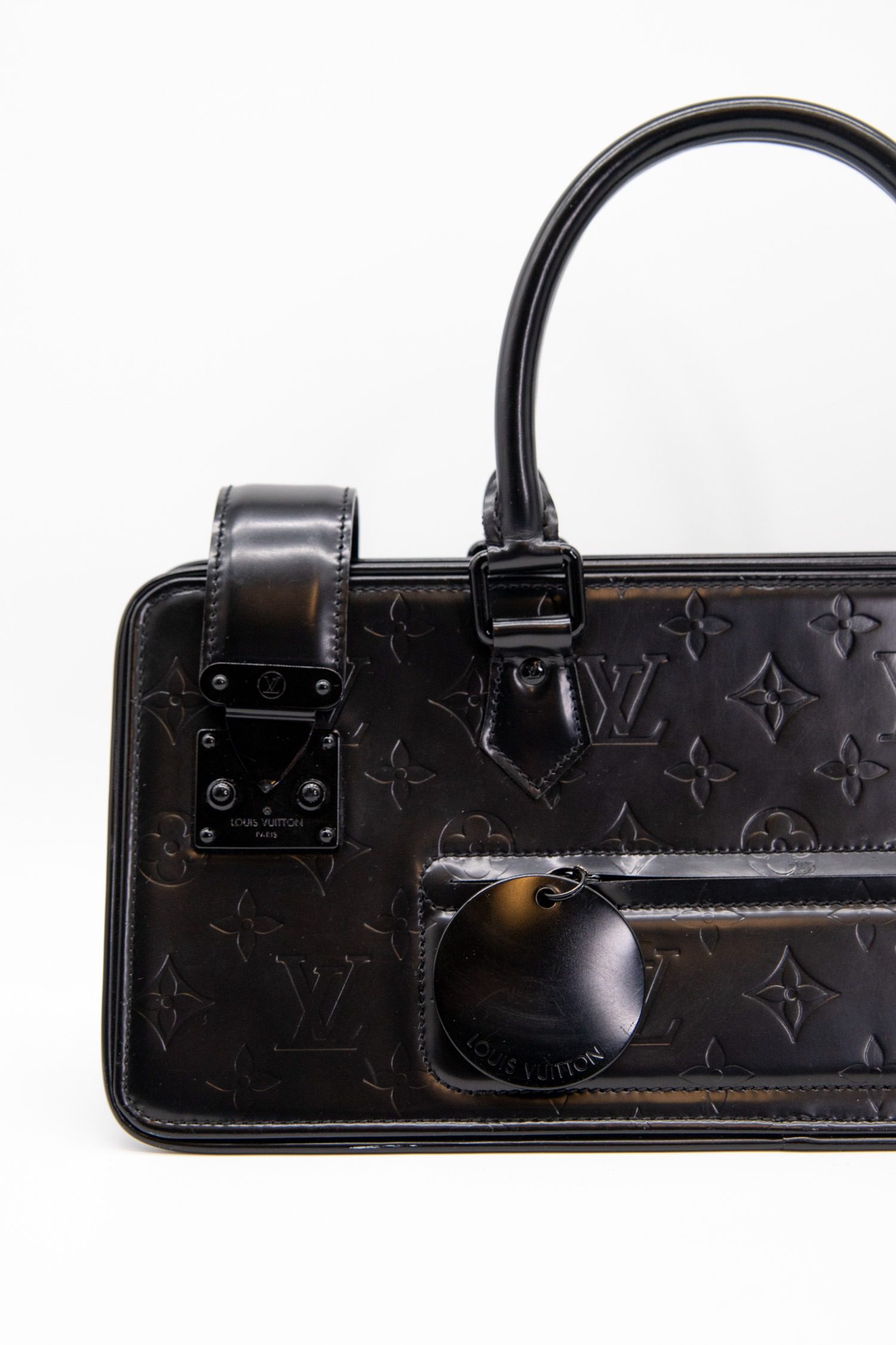 Thumbnail of http://Louis%20Vuitton%20Op%20Art%20Longuy%20Handtasche%20in%20Schwarz