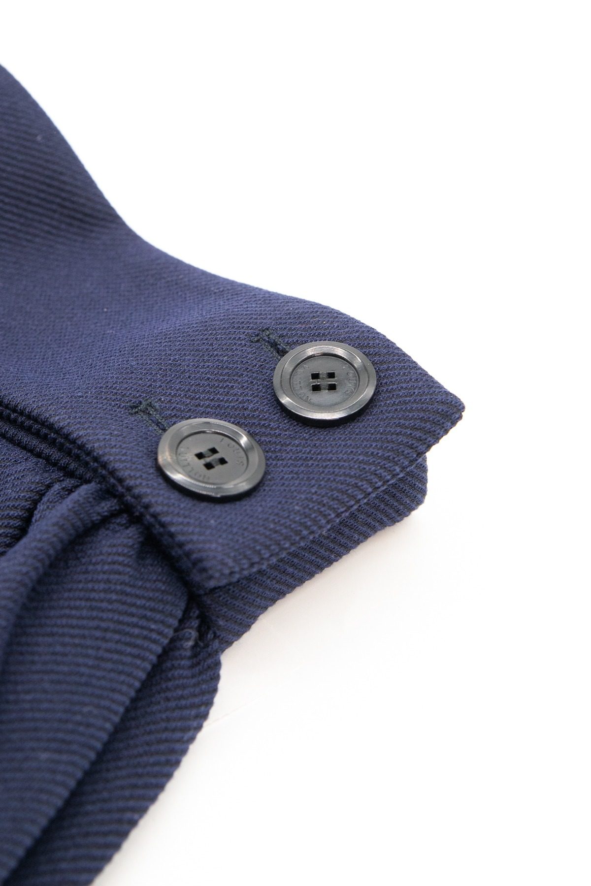 Thumbnail of http://Louis%20Vuitton%20Shorts%20in%20Dunkelblau