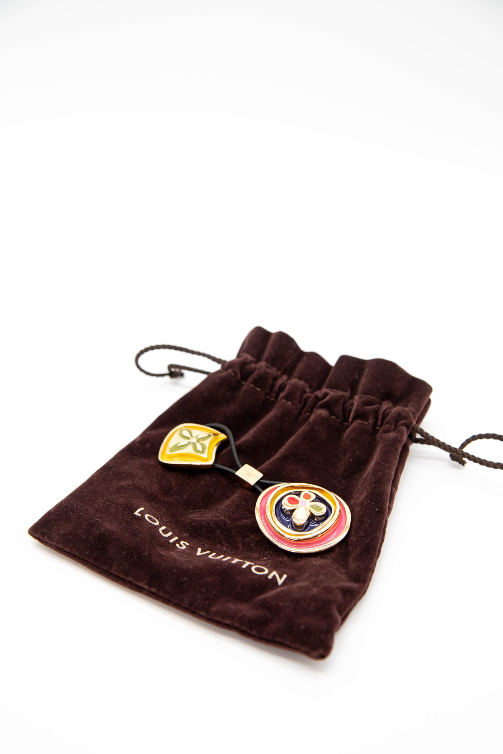 Thumbnail of http://Louis%20Vuitton%20Bijoux%20Fantaisie%20Haargummi%20in%20Gold