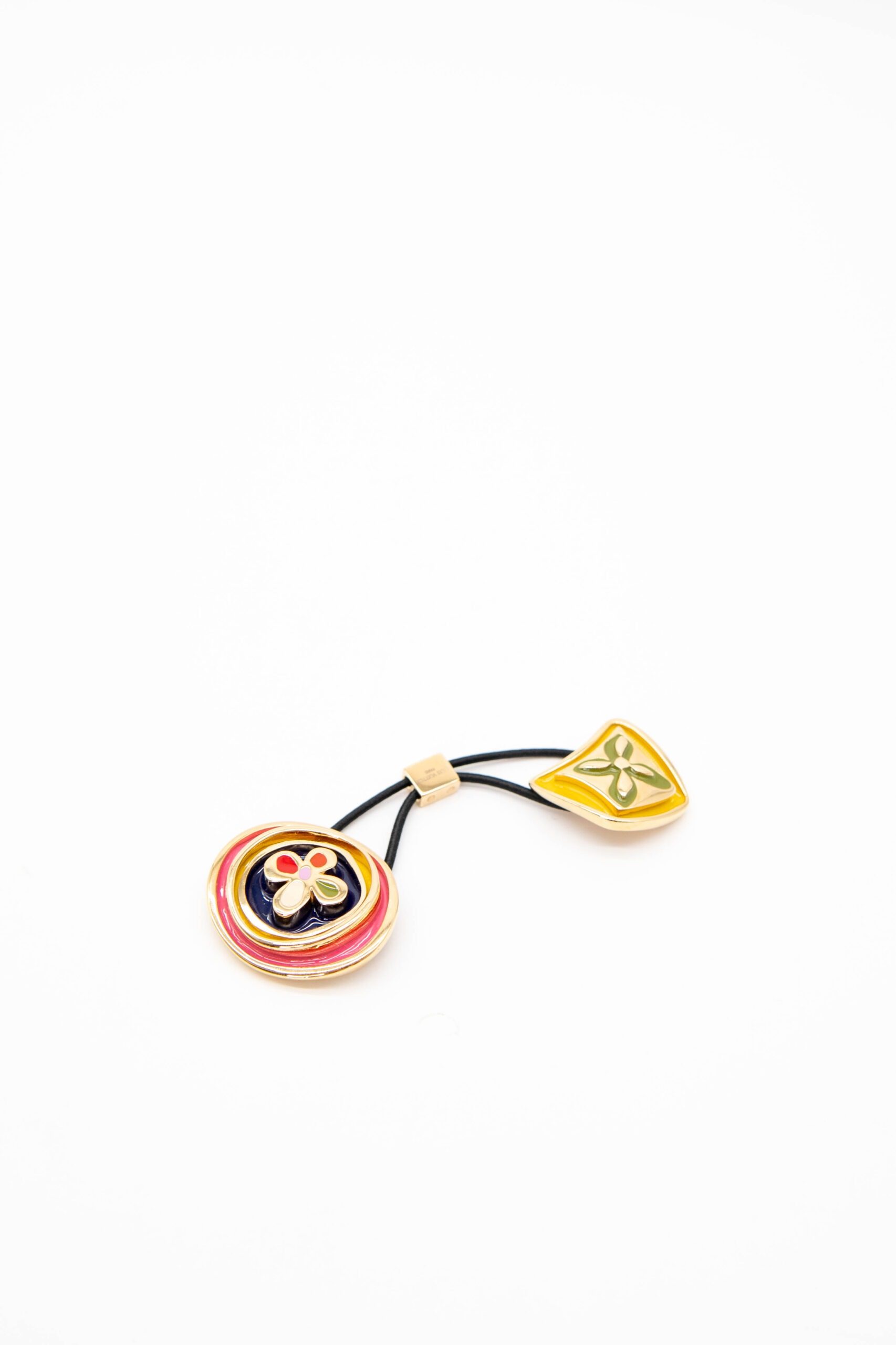 Thumbnail of http://Louis%20Vuitton%20Bijoux%20Fantaisie%20Haargummi%20in%20Gold