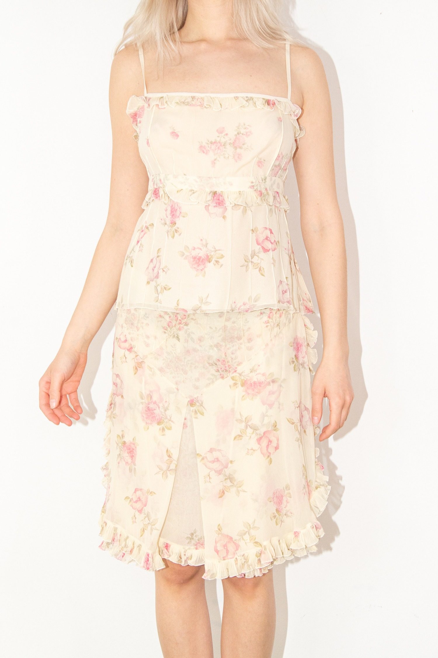 Thumbnail of http://Louis%20Vuitton%20Vintage%202-teiliges%20Set%20aus%20Top%20und%20Rock%20in%20Ecru%20und%20Rosa