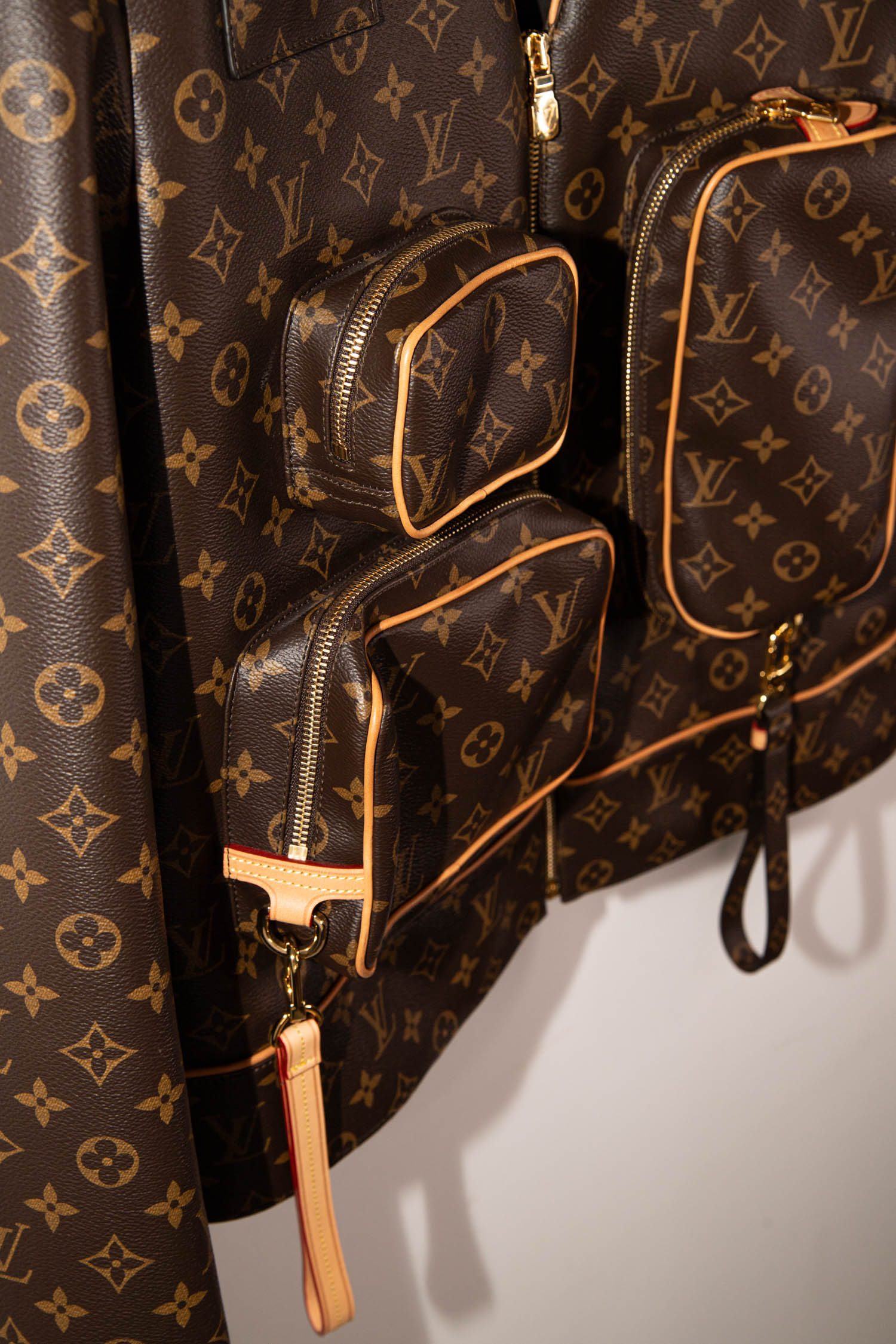 Thumbnail of http://Louis%20Vuitton%20Virgil%20Abloh%20AW19%20Monogram%20Lederjacke