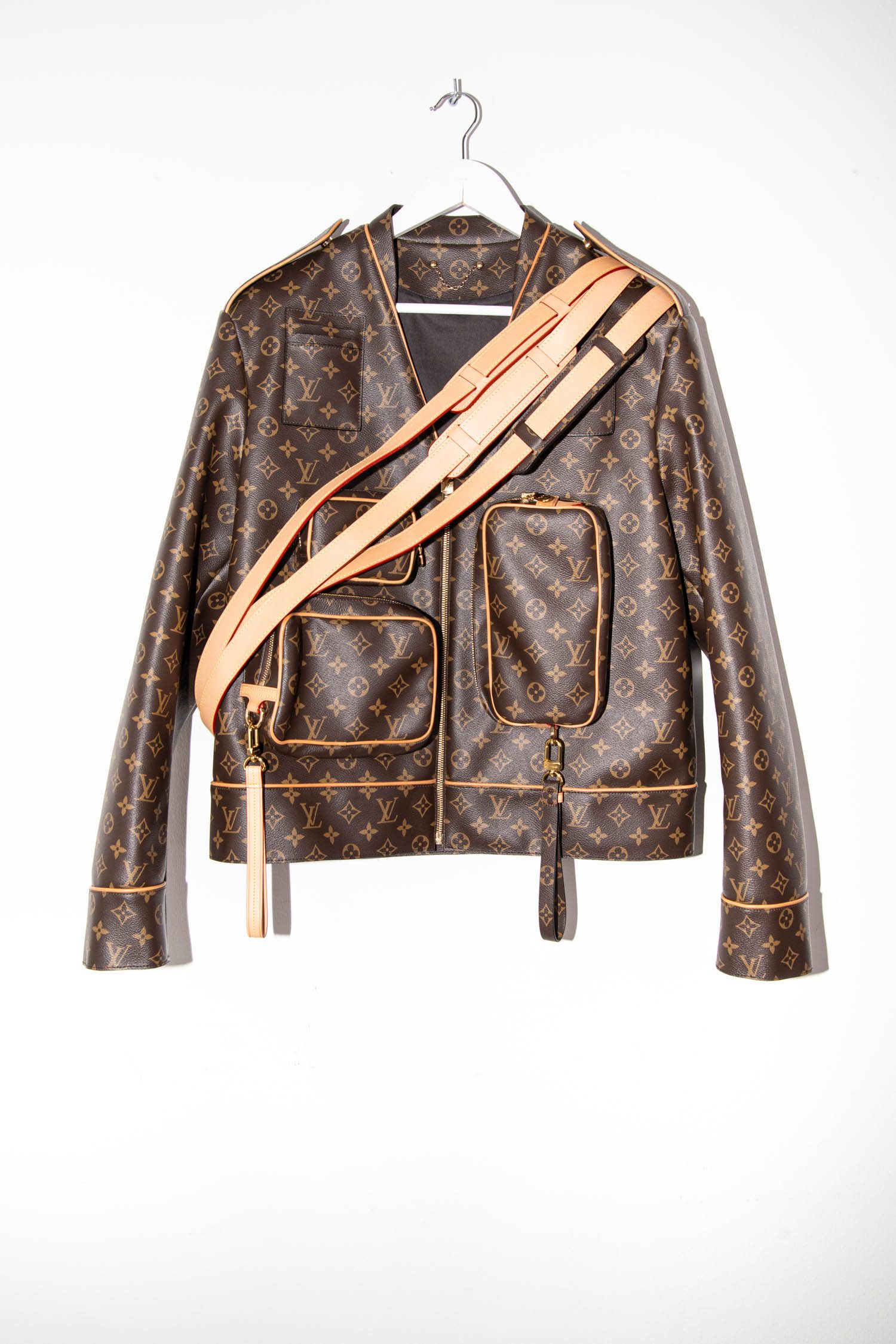 Thumbnail of http://Louis%20Vuitton%20Virgil%20Abloh%20AW19%20Monogram%20Lederjacke