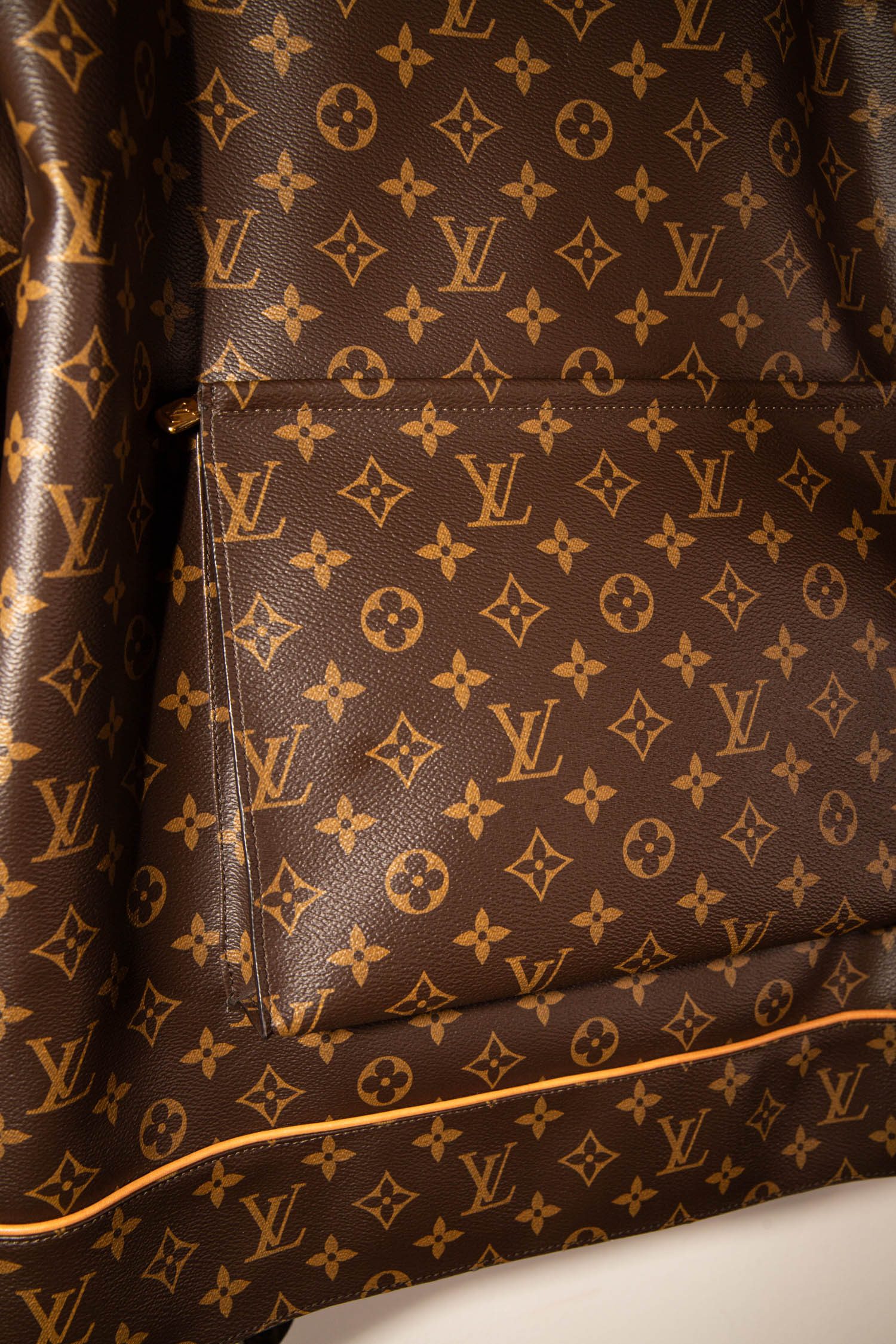 Thumbnail of http://Louis%20Vuitton%20Virgil%20Abloh%20AW19%20Monogram%20Lederjacke