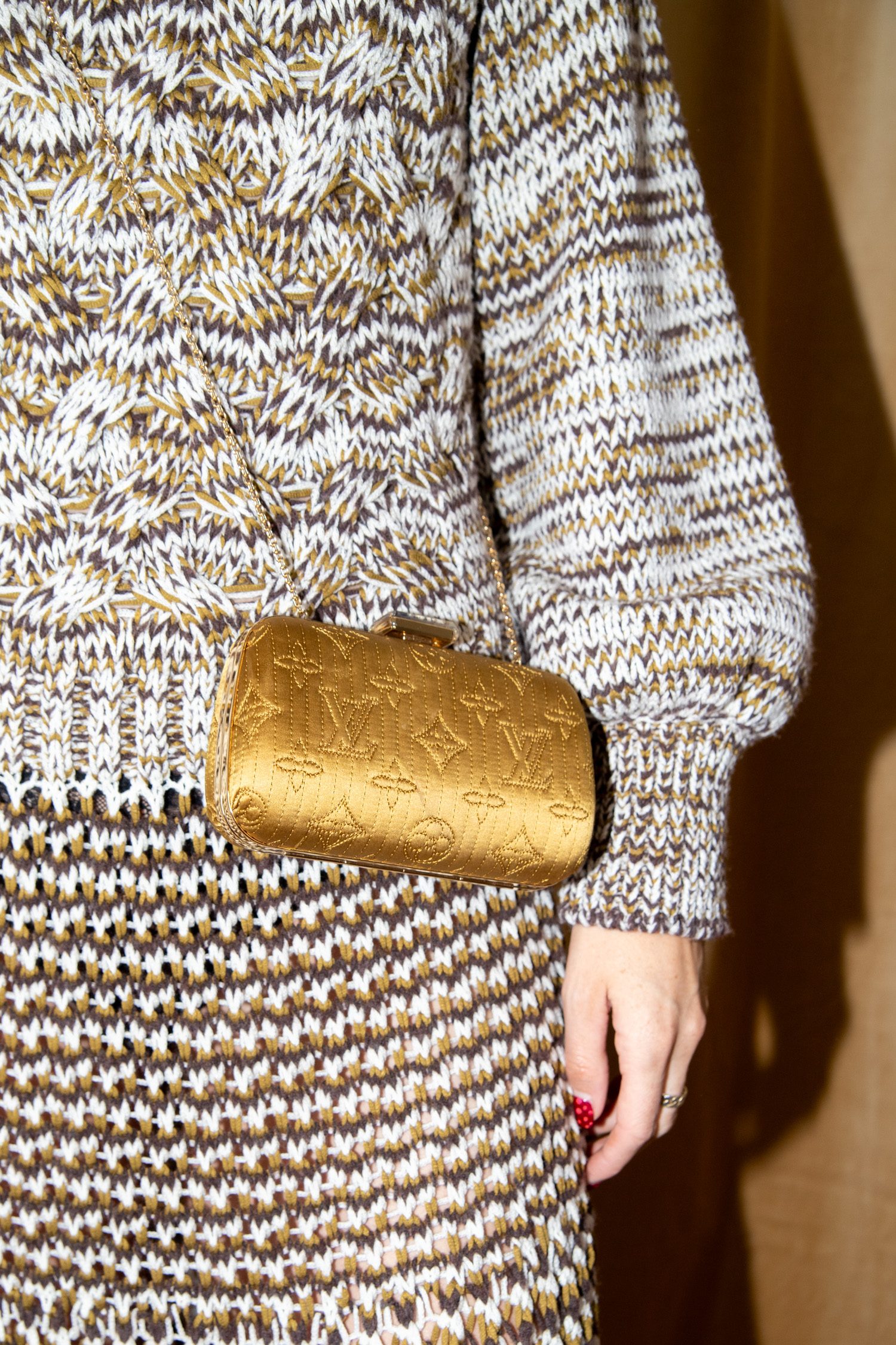 Thumbnail of http://Louis%20Vuitton%20Minaudiere%20Monogram%20Motard%20Tasche%20in%20Gold