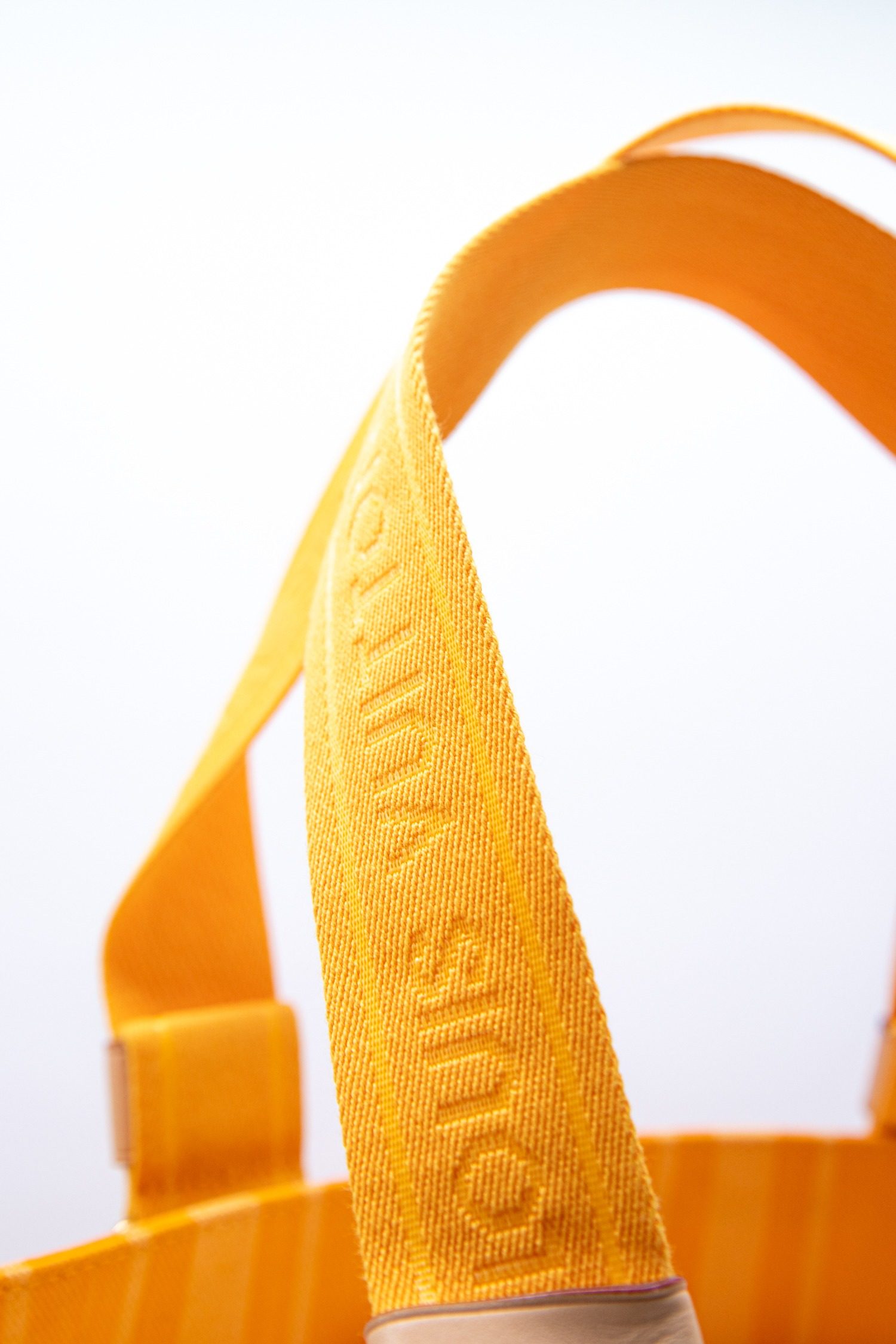 Thumbnail of http://Louis%20Vuitton%20Articles%20de%20Voyage%20Cabas%20Tasche%20in%20Orange