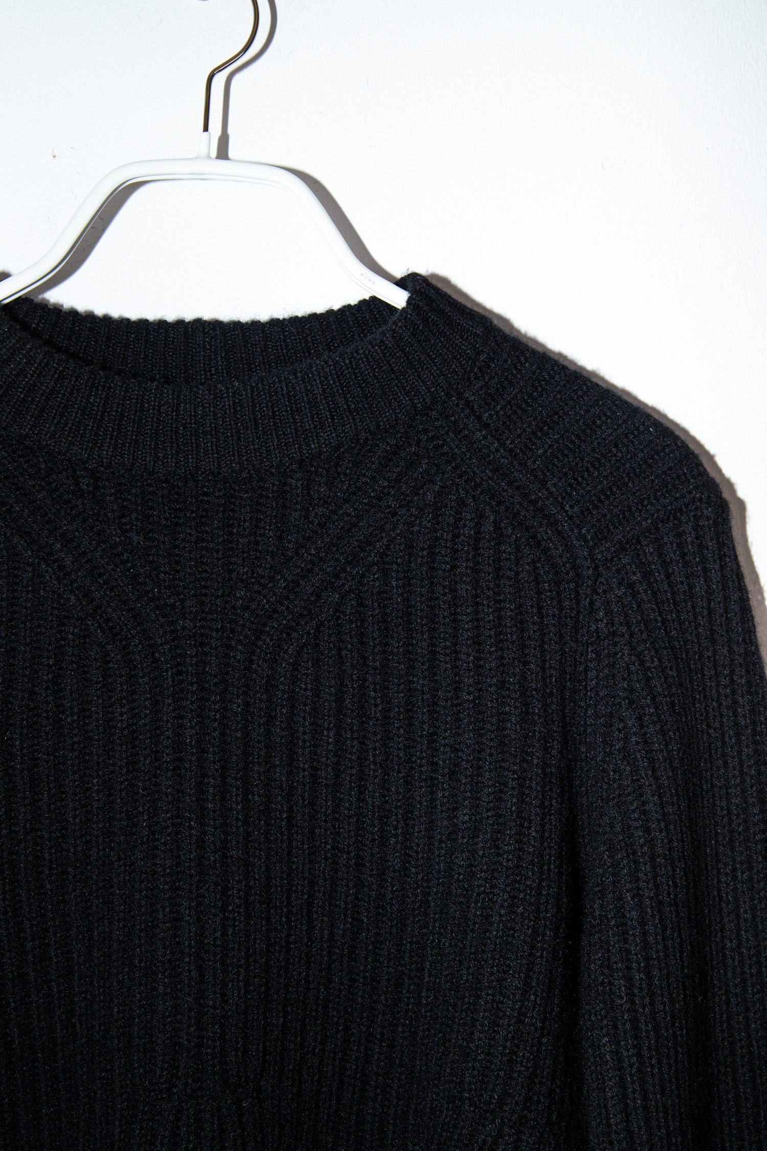 Thumbnail of http://Loulou%20Studio%20Cosmo%20Strickpullover%20in%20Schwarz