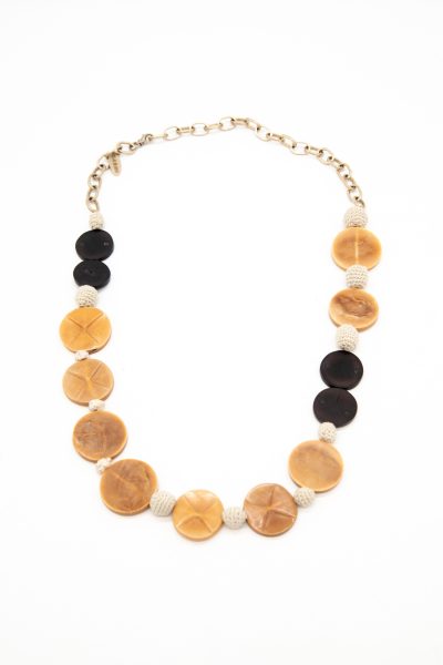 Marni lange Halskette aus Materialmix in Hellbeige