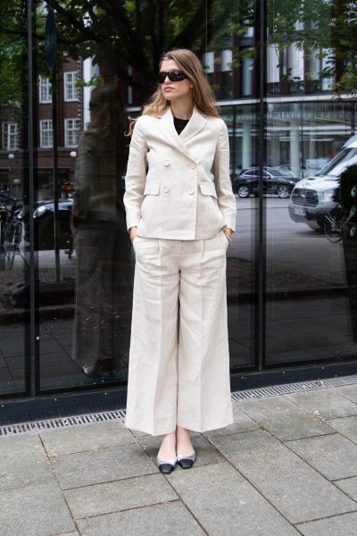 Max Mara Leinenanzug in Hellbeige