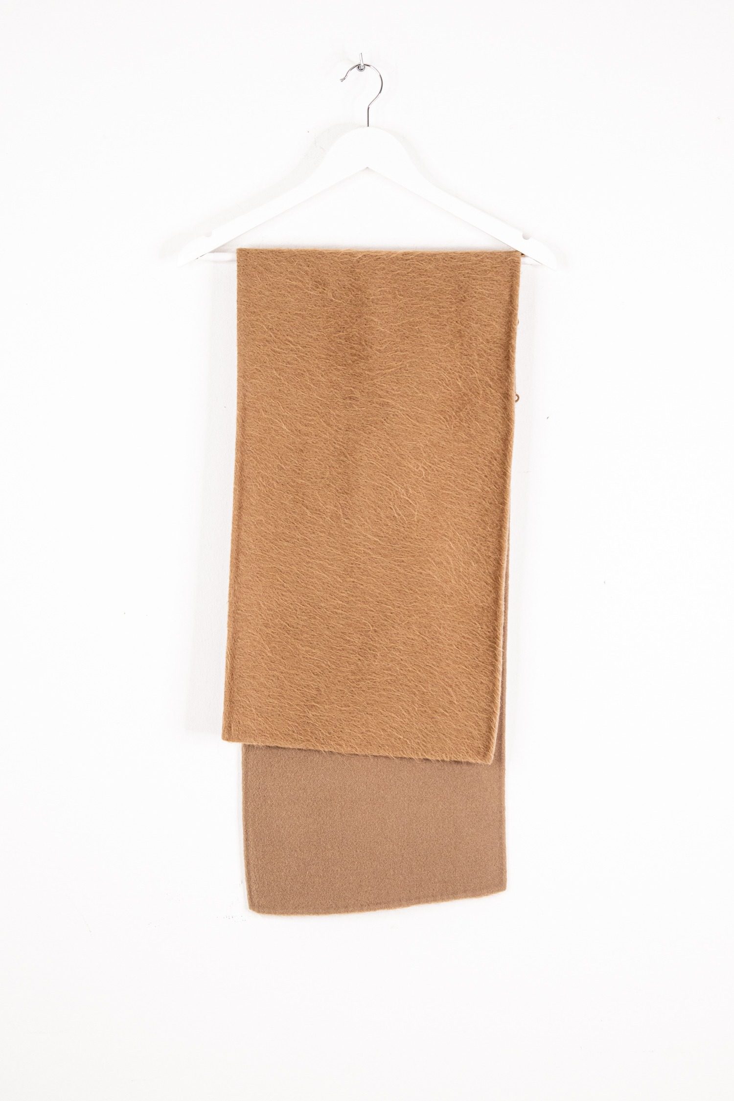 Thumbnail of http://Max%20Mara%20Studio%20Cappotto%20Mantel%20mit%20Schal%20in%20Camel