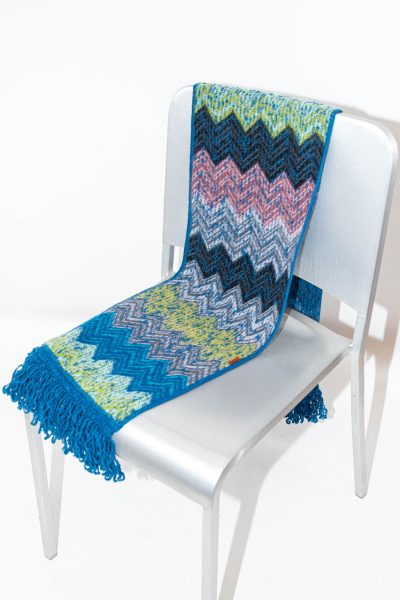 Missoni bunter Schal mit Fransen in Petrol