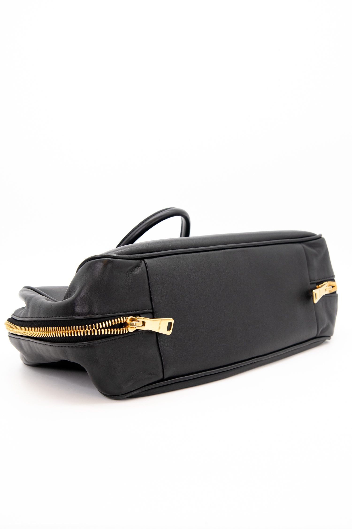 Thumbnail of http://Miu%20Miu%20Beau%20Big%20rechteckige%20Handtasche%20in%20Schwarz