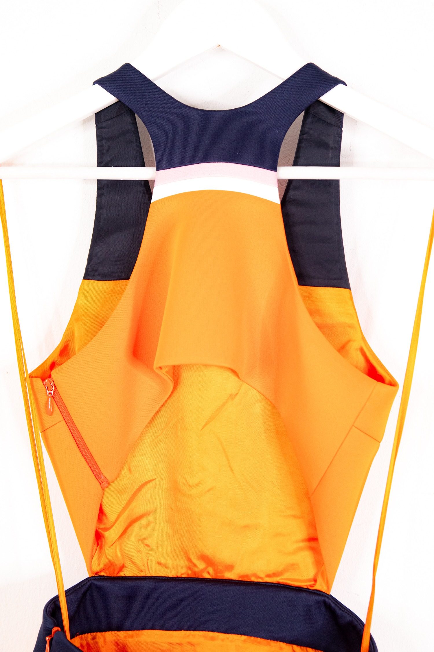 Thumbnail of http://Miu%20Miu%20Minikleid%20mit%20Schleife%20in%20Orange%20und%20Dunkelblau