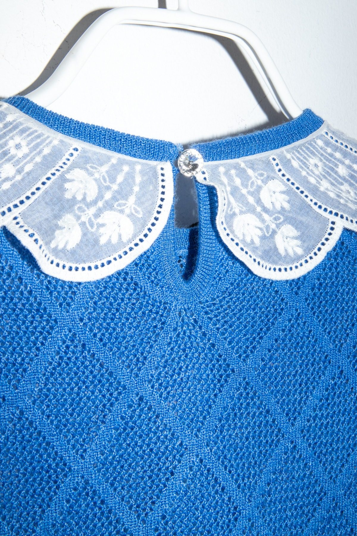 Thumbnail of http://Miu%20Miu%20Strickpullover%20mit%20Bubikragen%20in%20Blau%20und%20Weiß