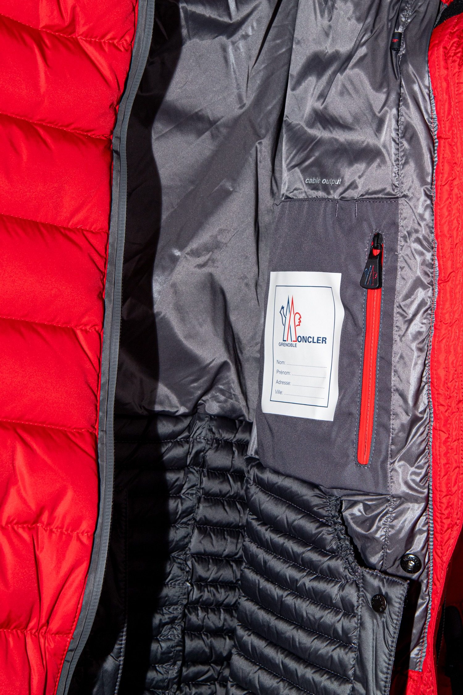 Thumbnail of http://Moncler%20Daunenjacke%20in%20Rot